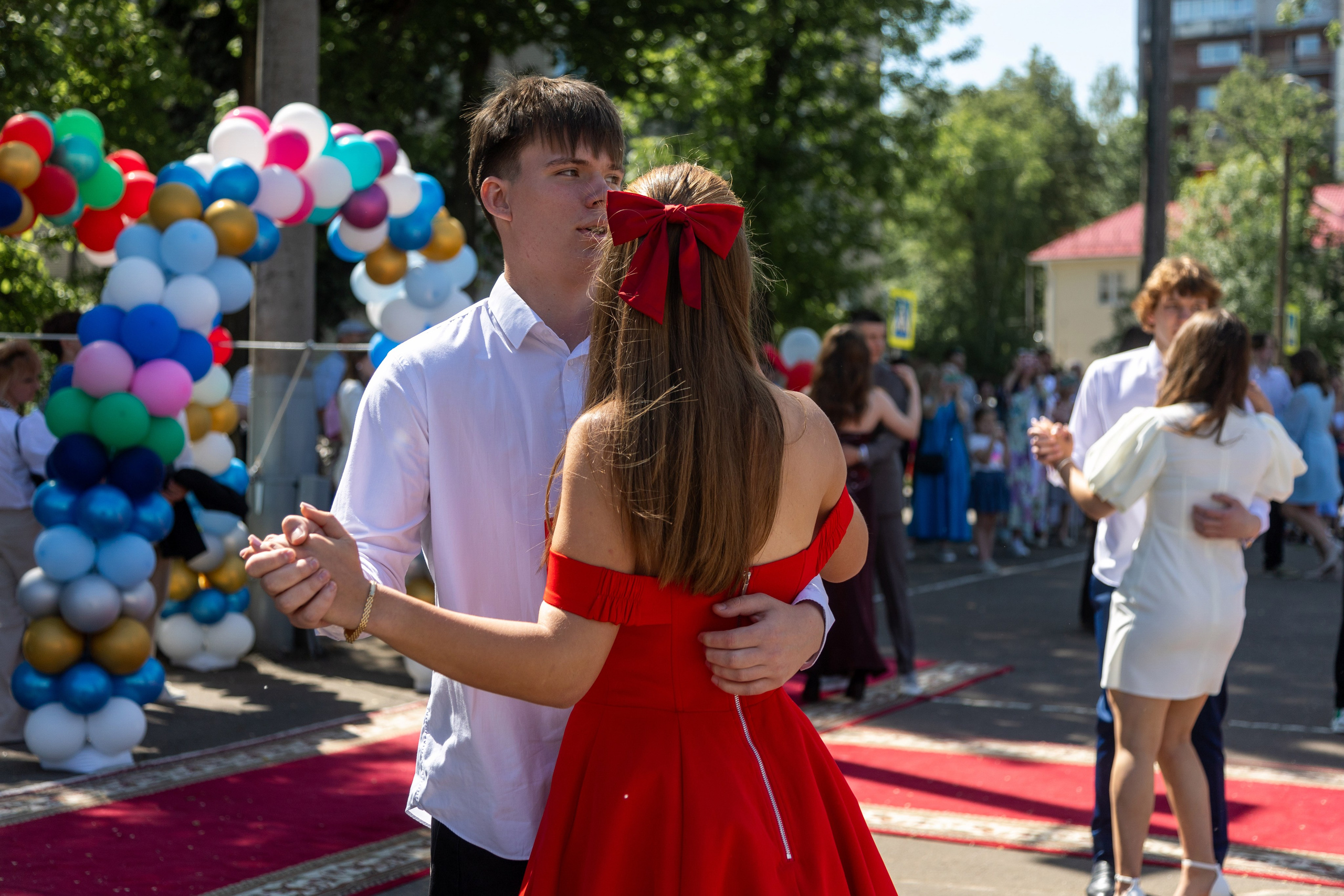 Школа 47. Последний звонок. Профессиональный интерьерный и репортажный фотограф Минск и РБ. Максим Орлов