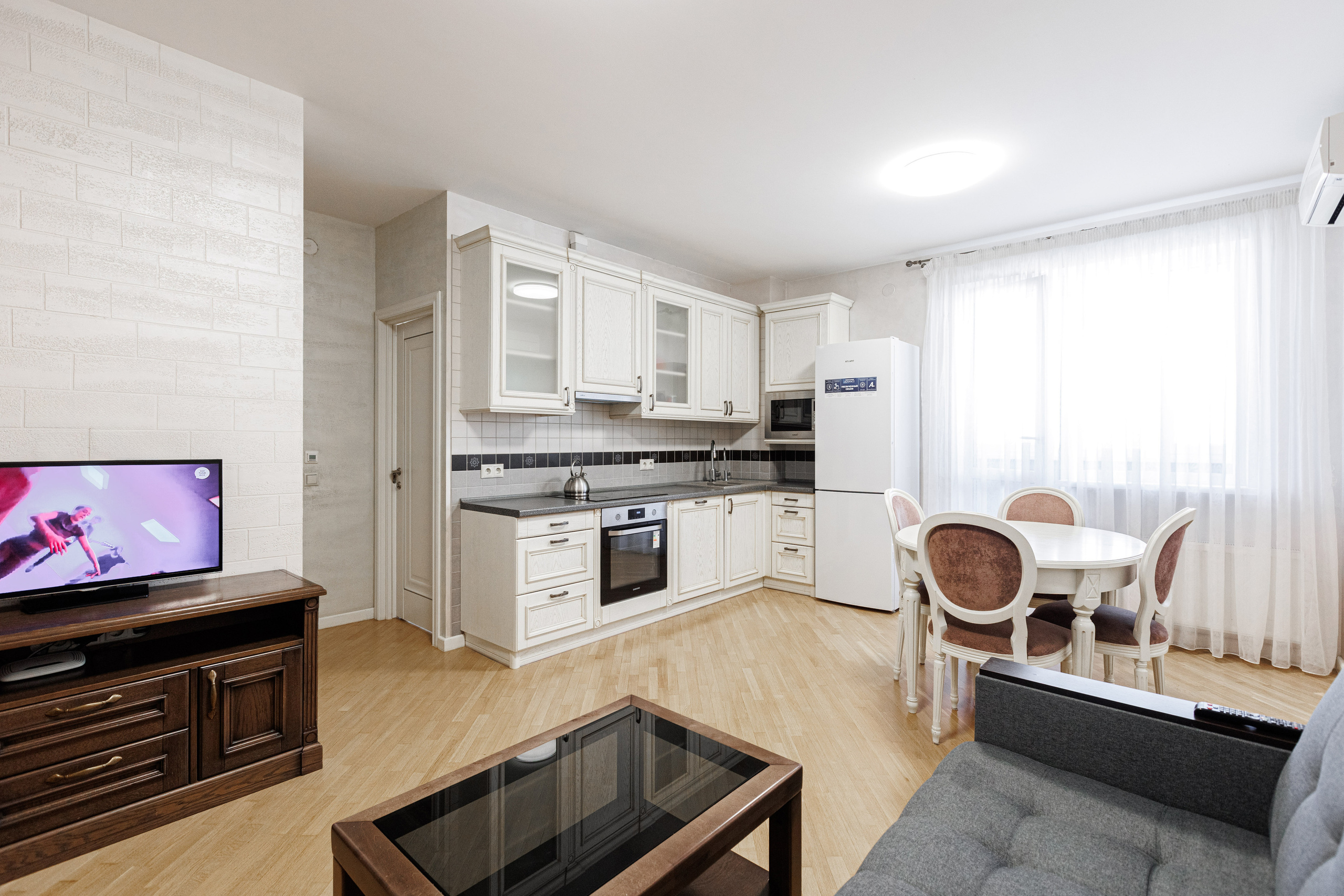 На Неманской. Профессиональный интерьерный и репортажный фотограф Минск и РБ. Максим Орлов