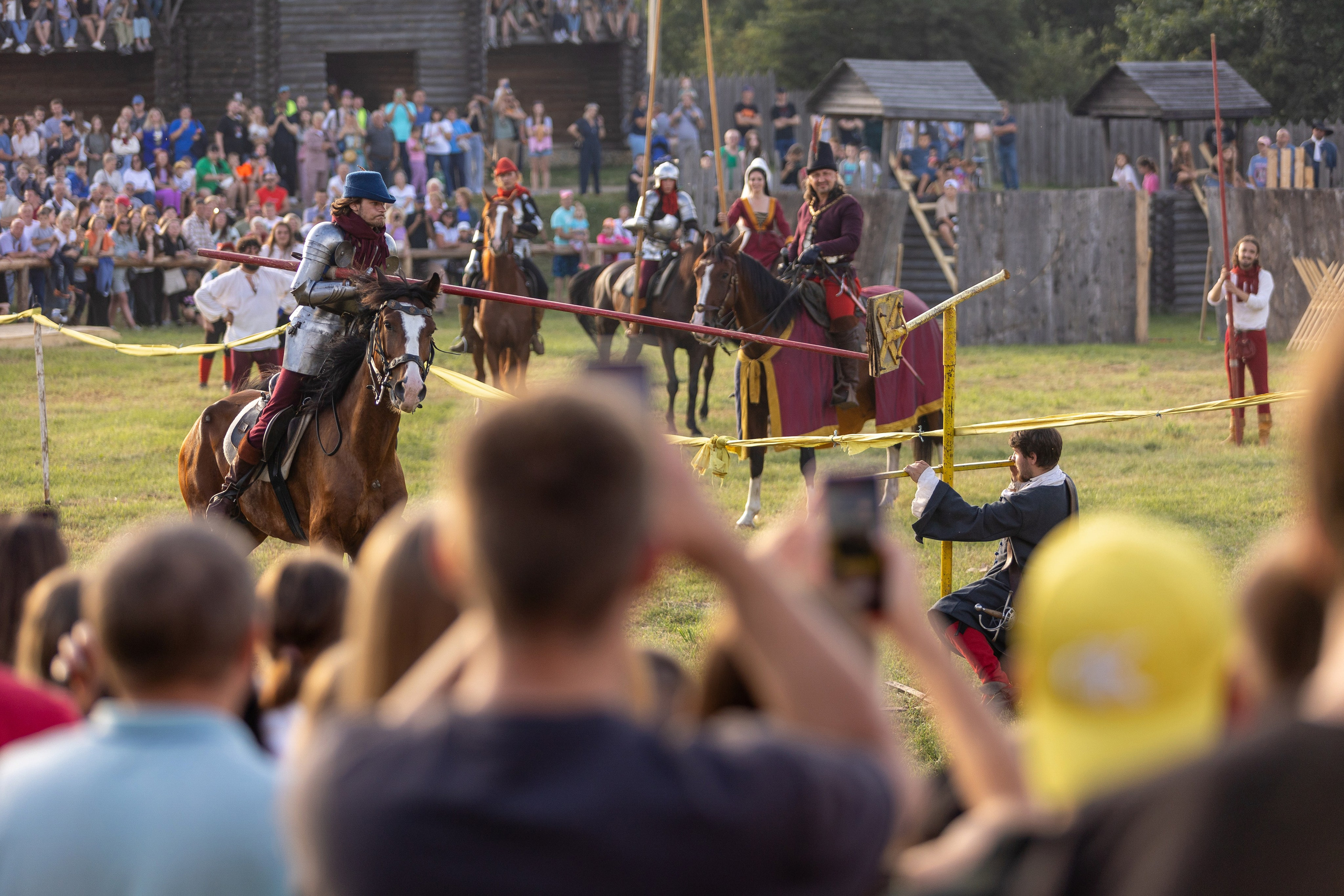 Рыцарский фест. Мстиславль. Профессиональный интерьерный и репортажный фотограф Минск и РБ. Максим Орлов