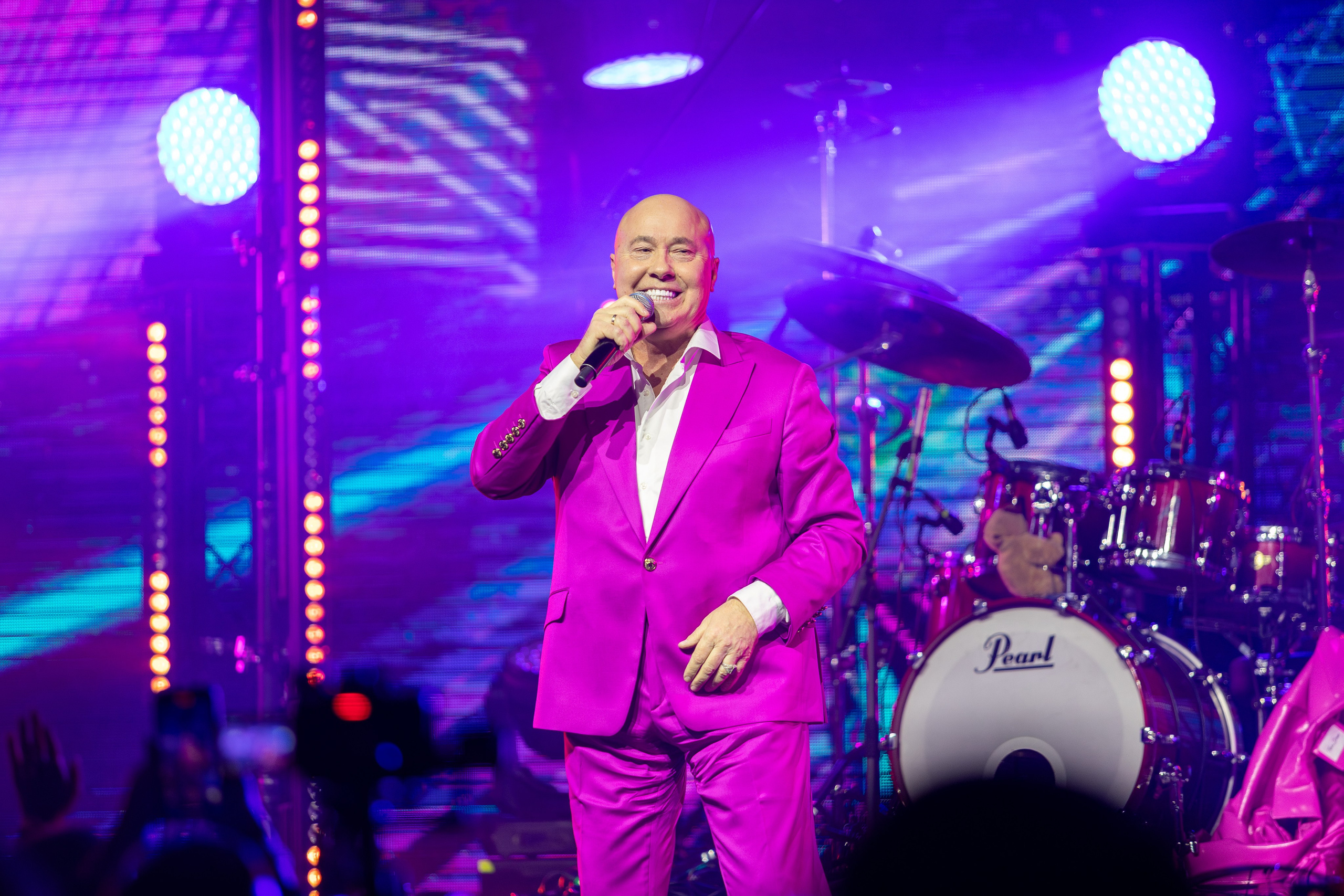 Концерт Насти Кравченко. Профессиональный интерьерный и репортажный фотограф Минск и РБ. Максим Орлов