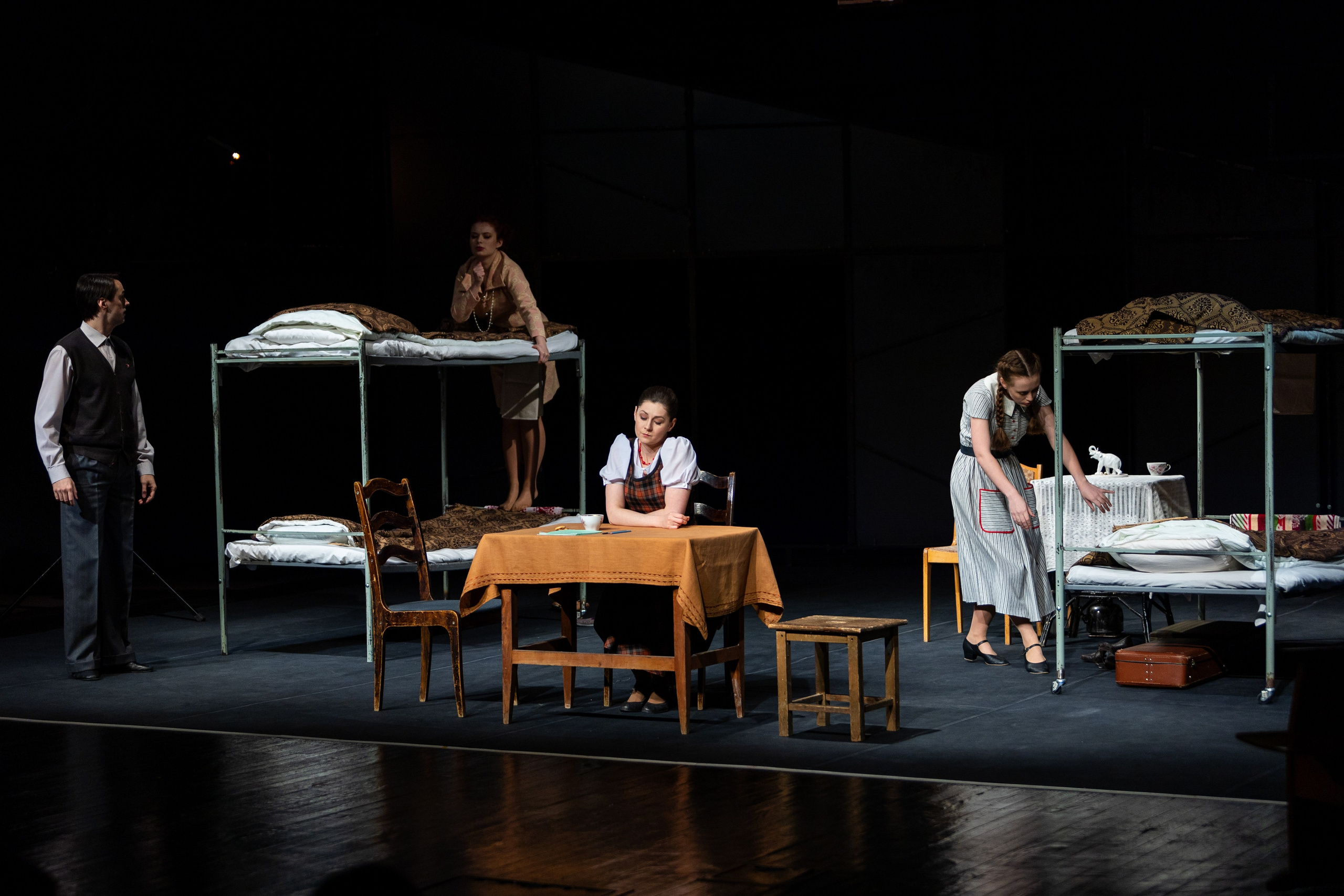 Новый театр «Фабричная девчонка». Профессиональный интерьерный и репортажный фотограф Минск и РБ. Максим Орлов