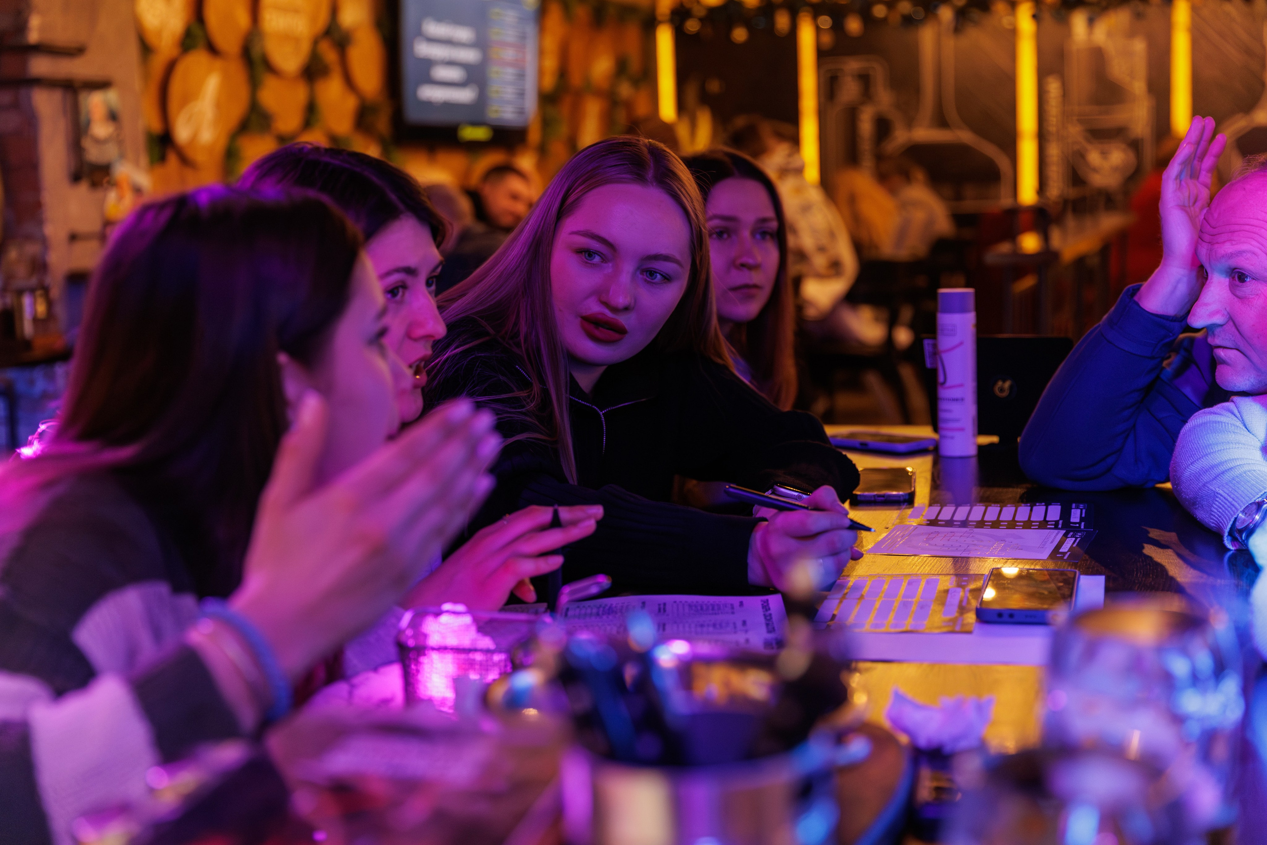 Квиз. Профессиональный интерьерный и репортажный фотограф Минск и РБ. Максим Орлов