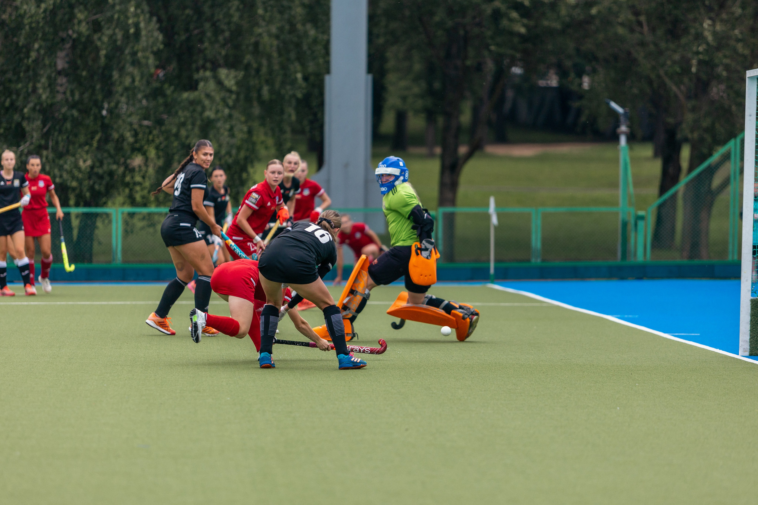 Хоккей на траве. Девушки. ХК Минск — ХК Виктория (Смолевичи) 10.06.2024. Профессиональный интерьерный и репортажный фотограф Минск и РБ. Максим Орлов