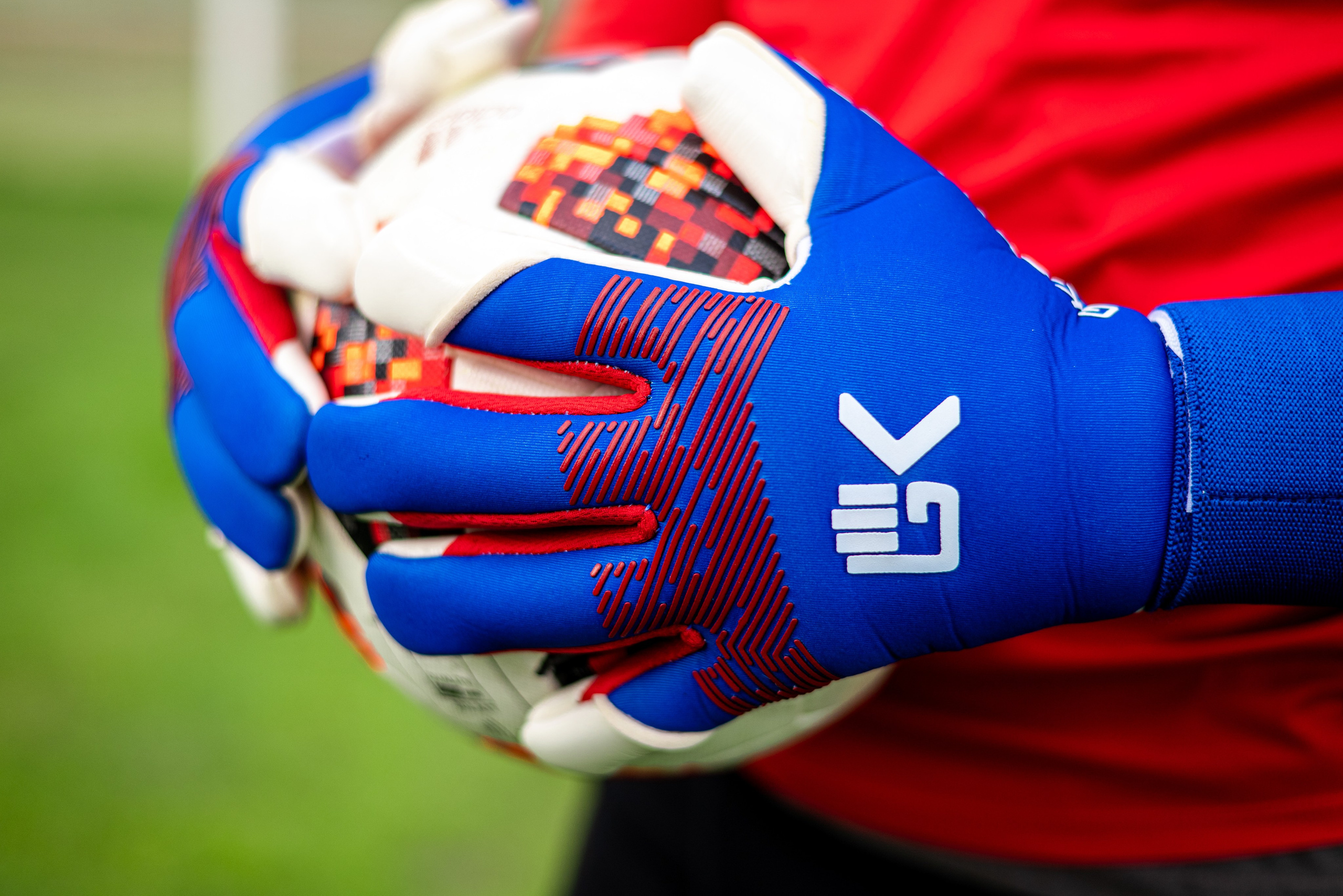 Фото для рекламы вратарских печаток. Профессиональный интерьерный и репортажный фотограф Минск и РБ. Максим Орлов