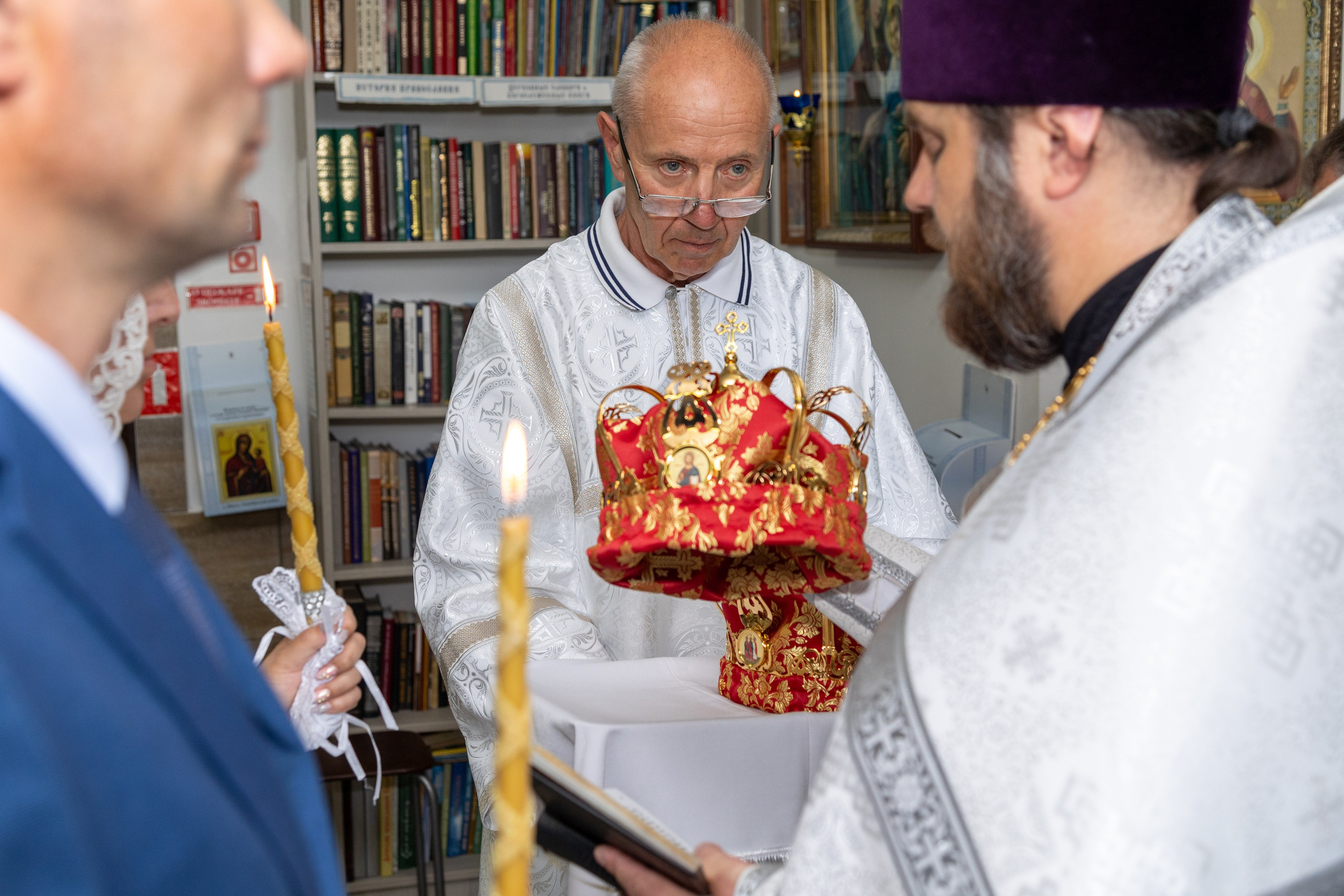 Венчание Михаила и Ольги. Профессиональный интерьерный и репортажный фотограф Минск и РБ. Максим Орлов