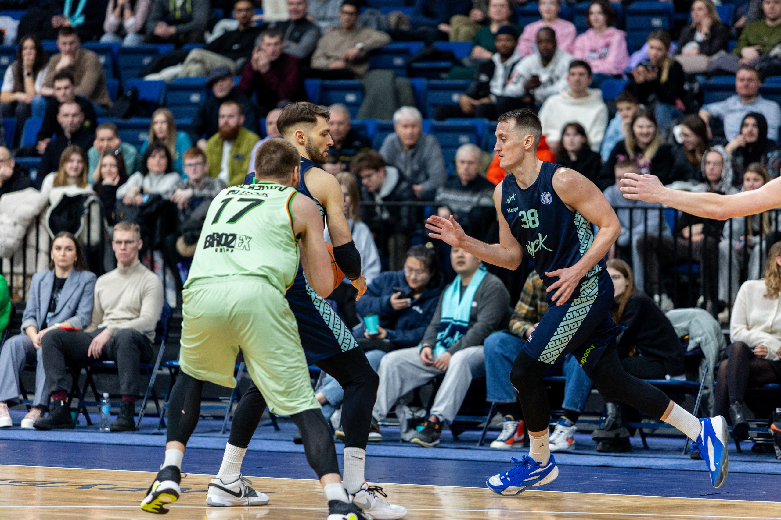 Баскетбол. Лучшие кадры. Минск — Уралмаш 13.02.2024. Профессиональный интерьерный и репортажный фотограф Минск и РБ. Максим Орлов