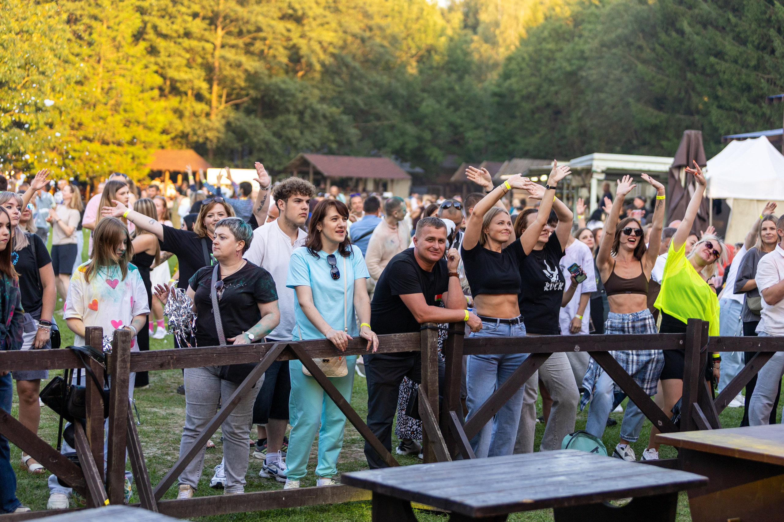 Дискохит. Профессиональный интерьерный и репортажный фотограф Минск и РБ. Максим Орлов