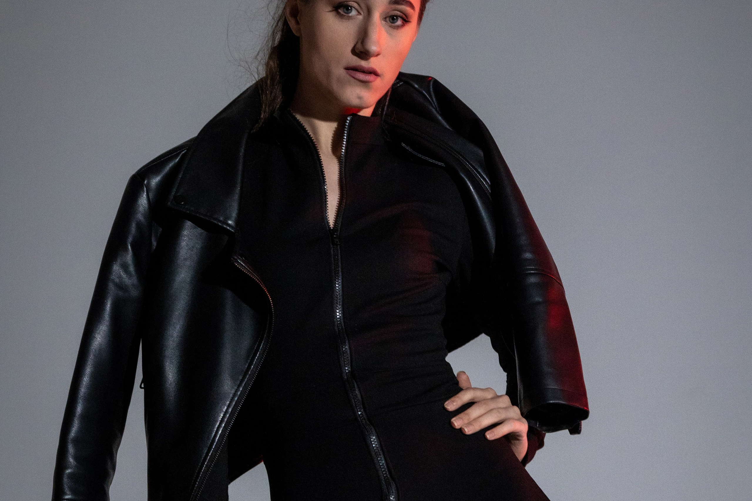 Алена (студийная на циклораме). Профессиональный интерьерный и репортажный фотограф Минск и РБ. Максим Орлов