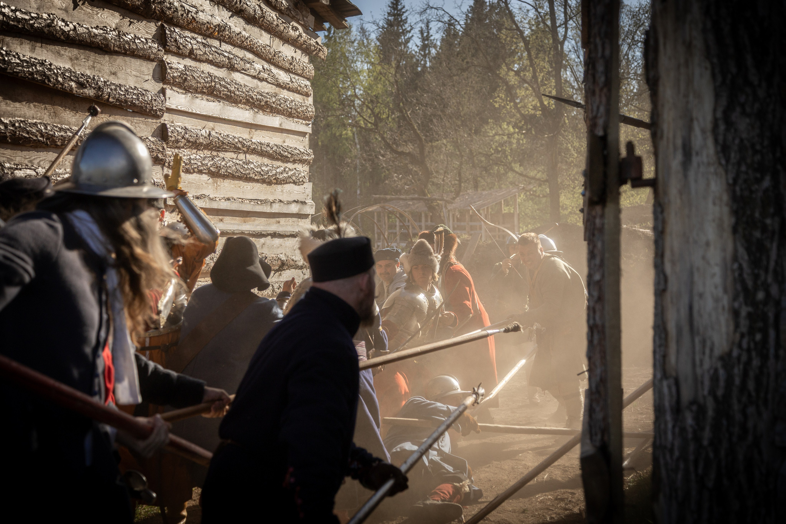 Золотая шпора. Огнем и мечем. День второй. Вылазка в лес. Штурм фортеции. Княжеский пир. Профессиональный интерьерный и репортажный фотограф Минск и РБ. Максим Орлов