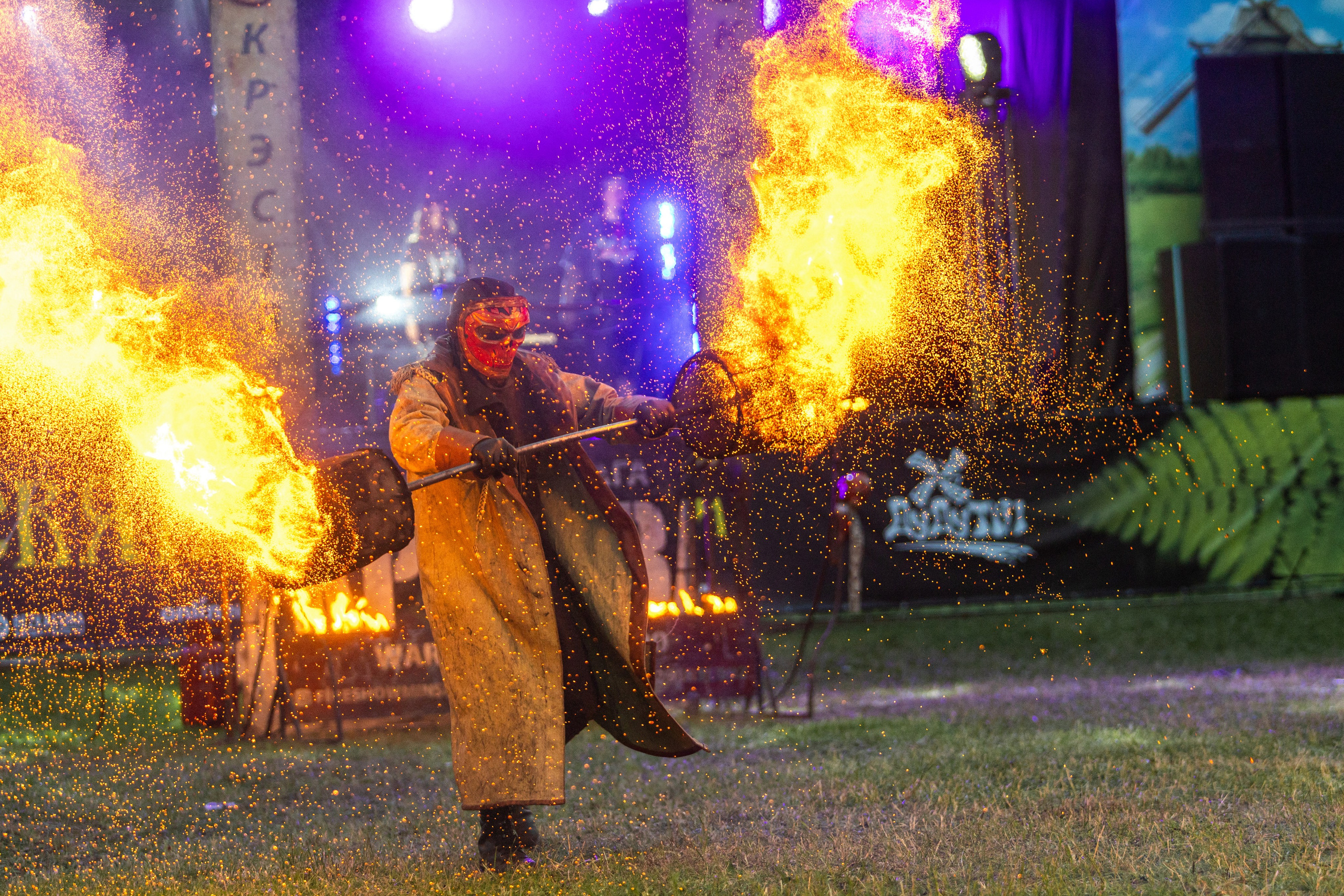 Свята сонца. Профессиональный интерьерный и репортажный фотограф Минск и РБ. Максим Орлов