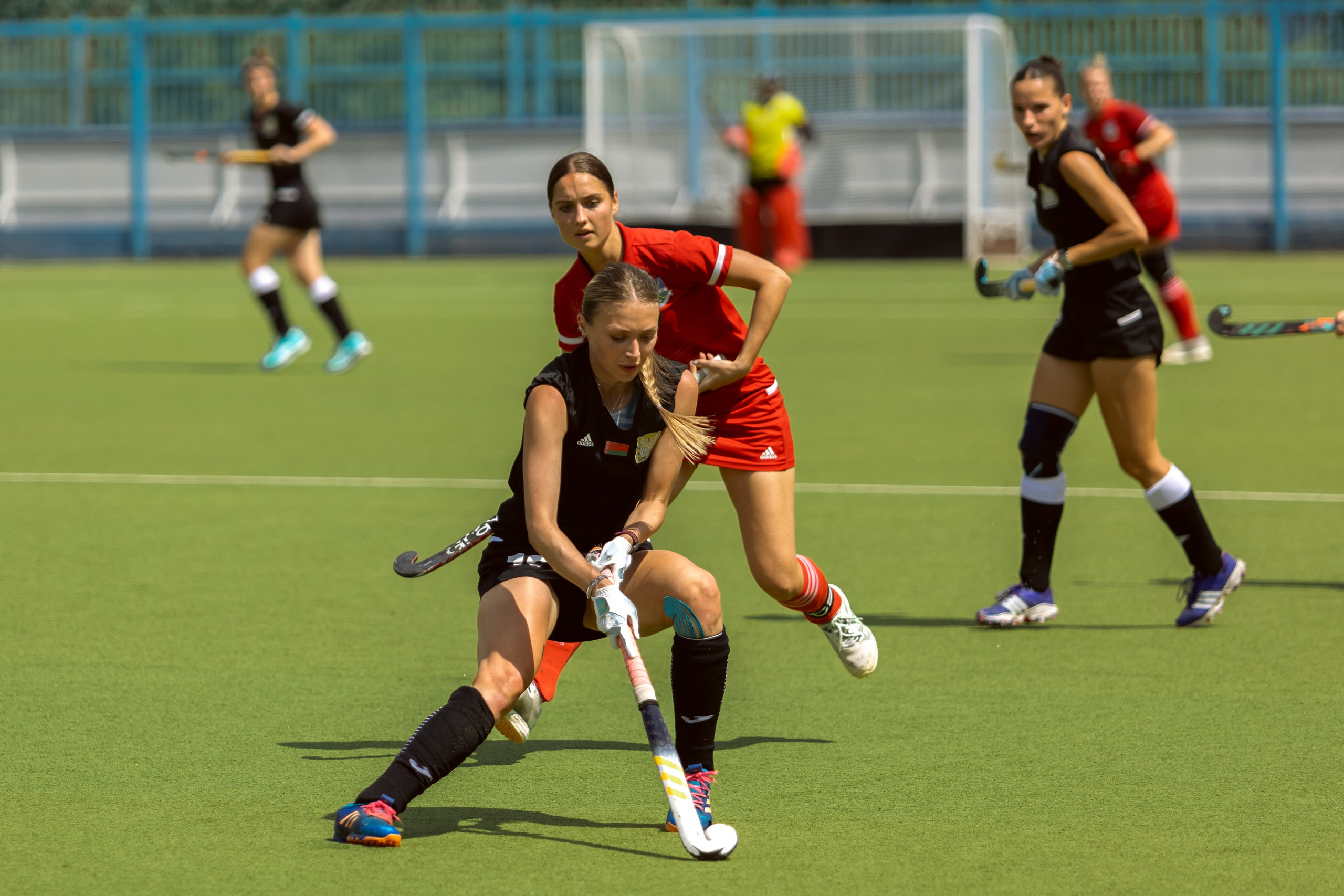 Хоккей на траве. Девушки. Минск — Виктория. 16.06.2024. Профессиональный интерьерный и репортажный фотограф Минск и РБ. Максим Орлов