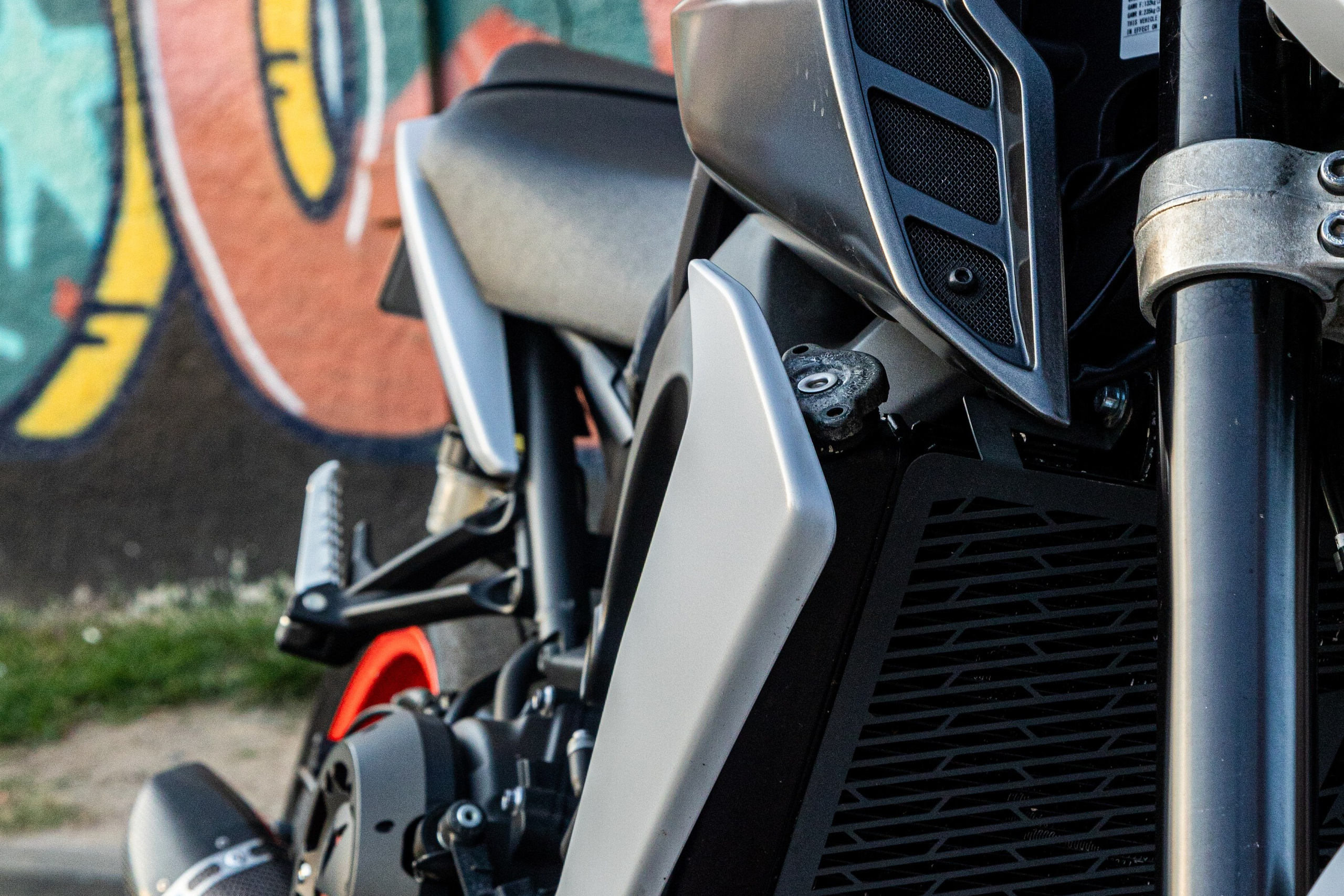 Мотоцикл. Профессиональный интерьерный и репортажный фотограф Минск и РБ. Максим Орлов