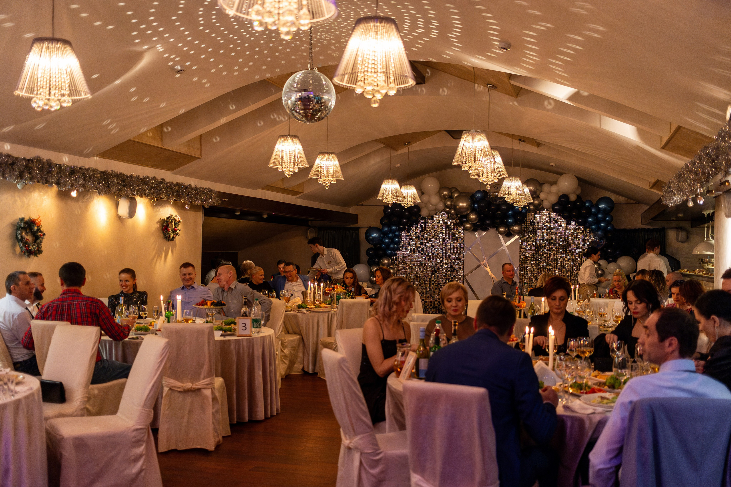 Новогодний корпоратив. Профессиональный интерьерный и репортажный фотограф Минск и РБ. Максим Орлов