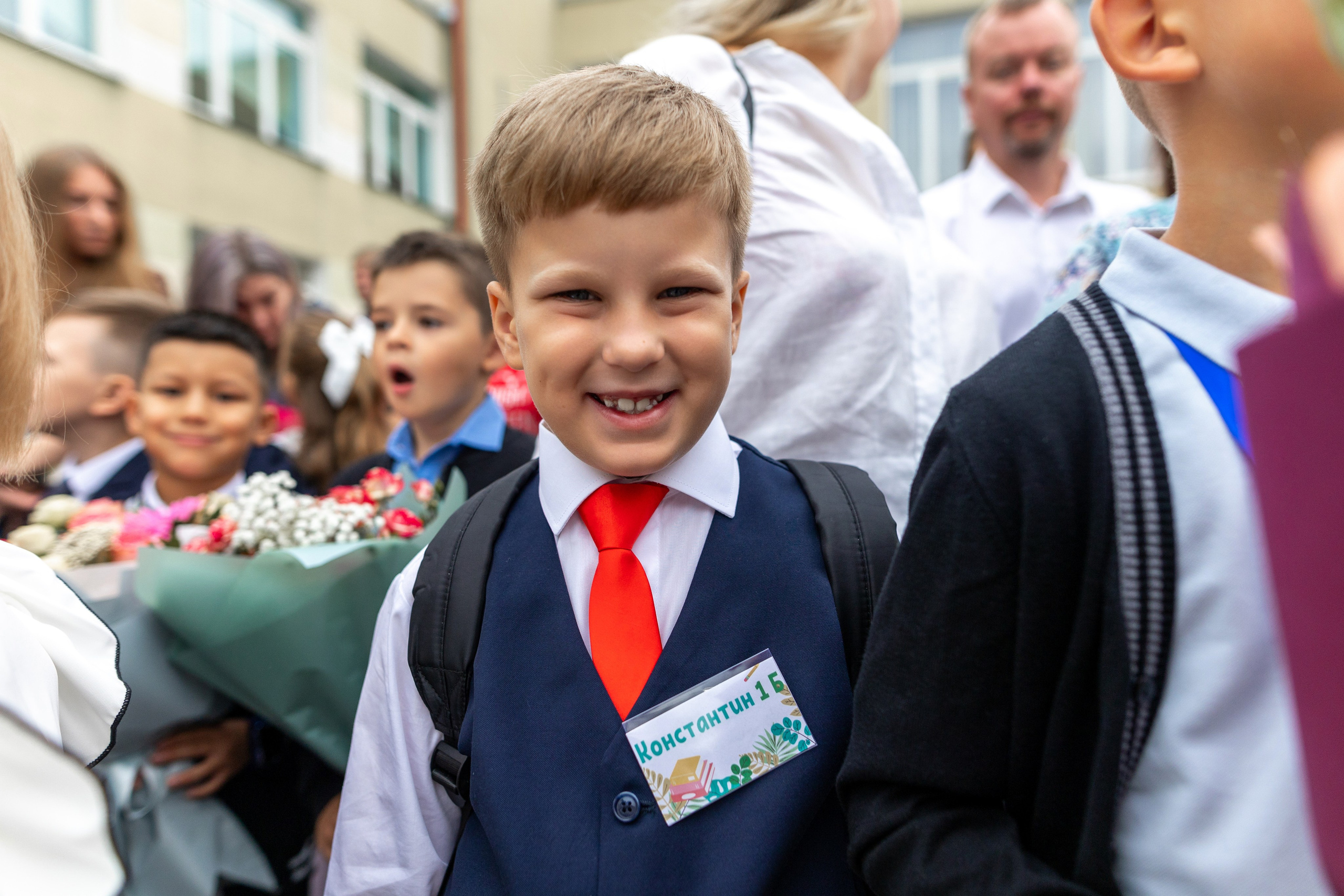Линейка 1-го сентября. Профессиональный интерьерный и репортажный фотограф Минск и РБ. Максим Орлов