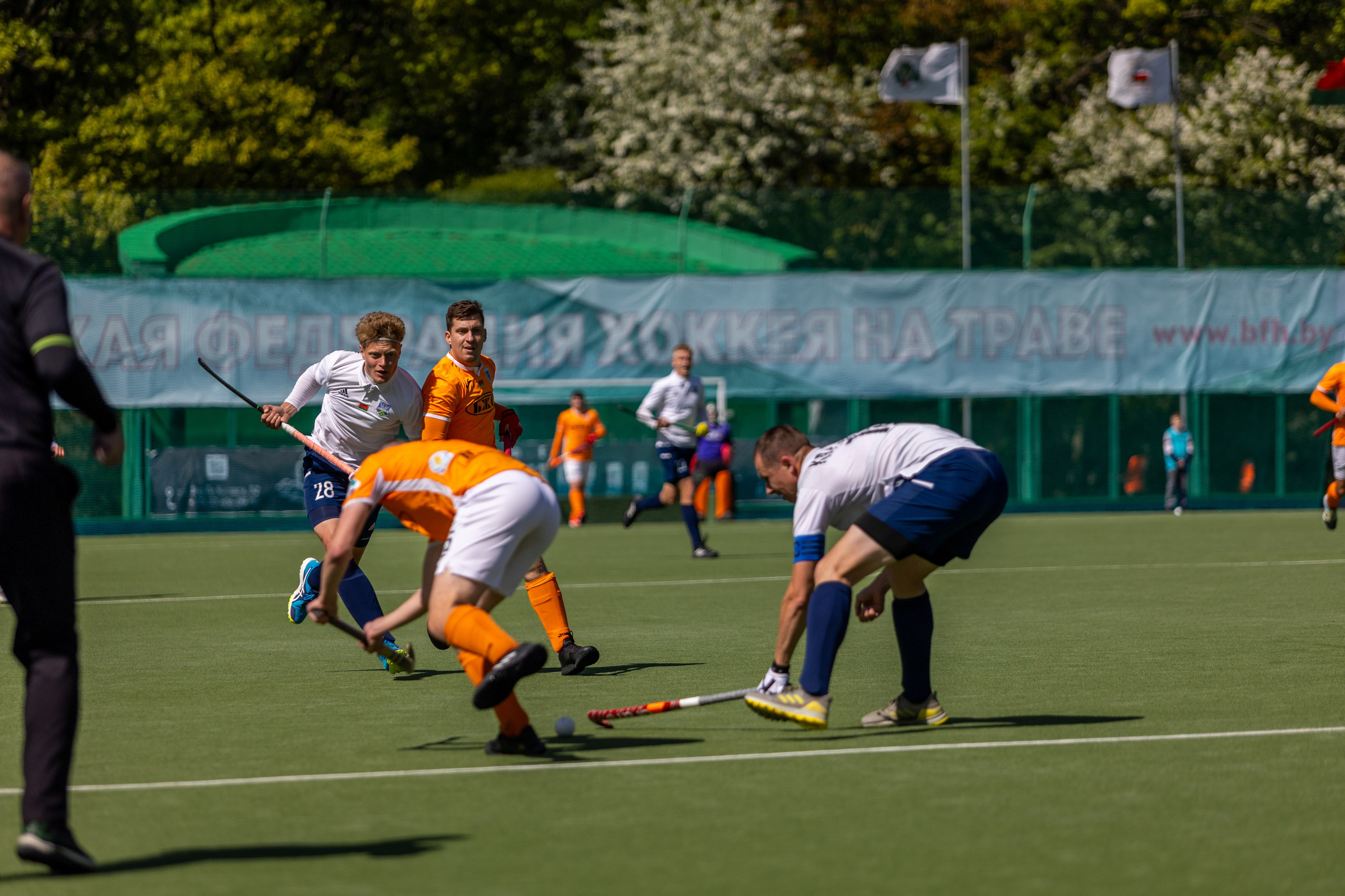 Хоккей на траве. ХК Минск — СК Строитель 12.05.2024. Профессиональный интерьерный и репортажный фотограф Минск и РБ. Максим Орлов