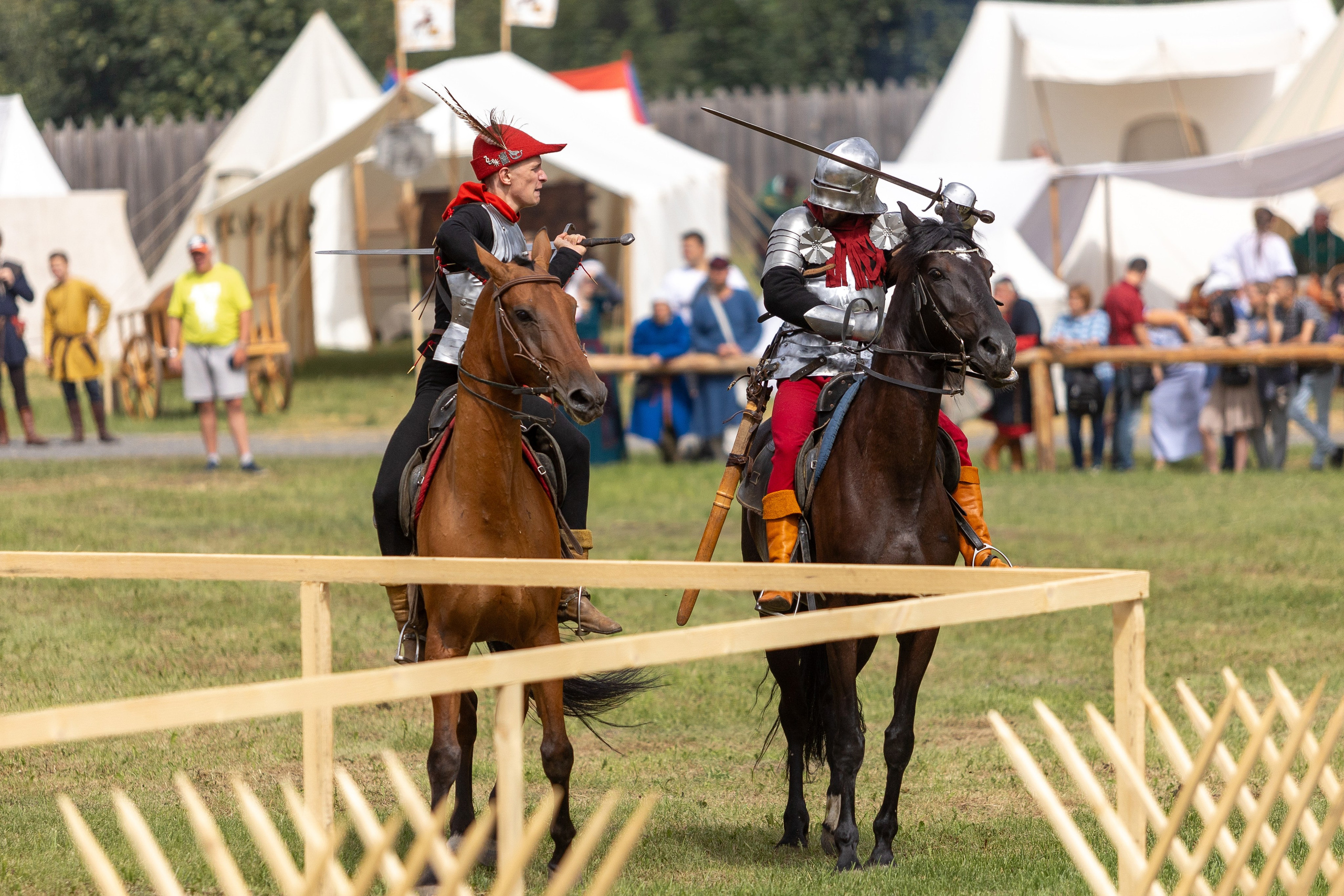 Рыцарский фест. Мстиславль. Профессиональный интерьерный и репортажный фотограф Минск и РБ. Максим Орлов