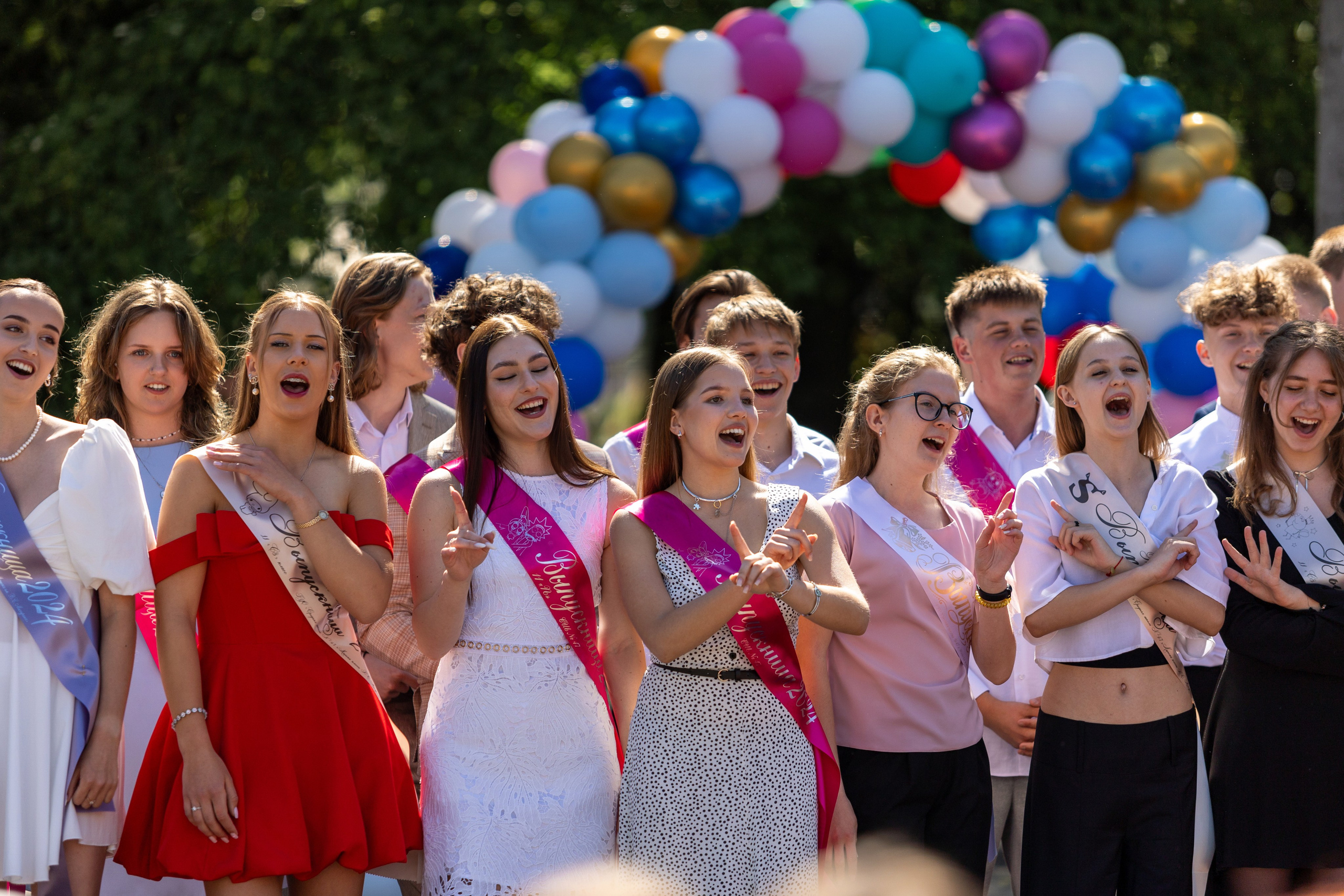 Школа 47. Последний звонок. Профессиональный интерьерный и репортажный фотограф Минск и РБ. Максим Орлов