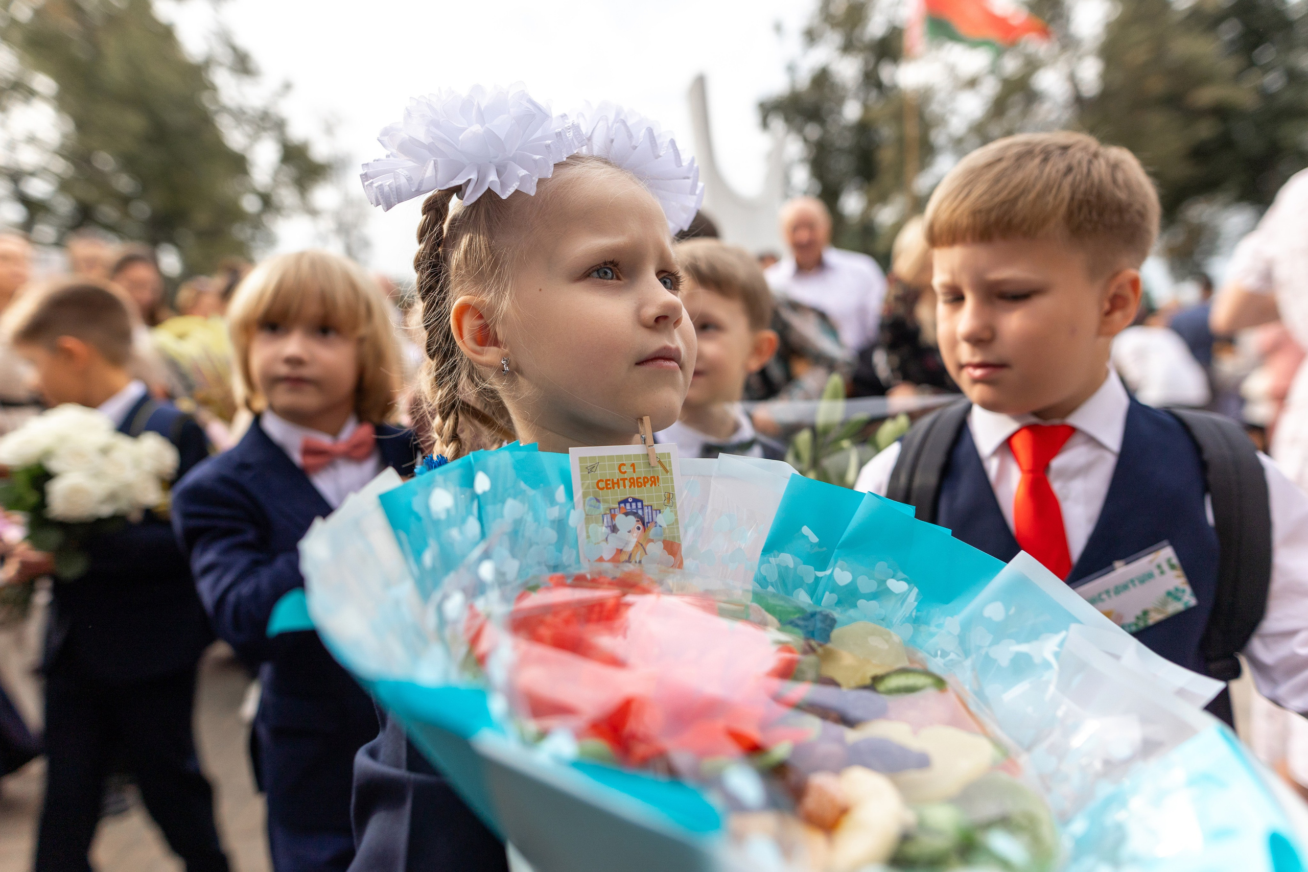 Линейка 1-го сентября. Профессиональный интерьерный и репортажный фотограф Минск и РБ. Максим Орлов