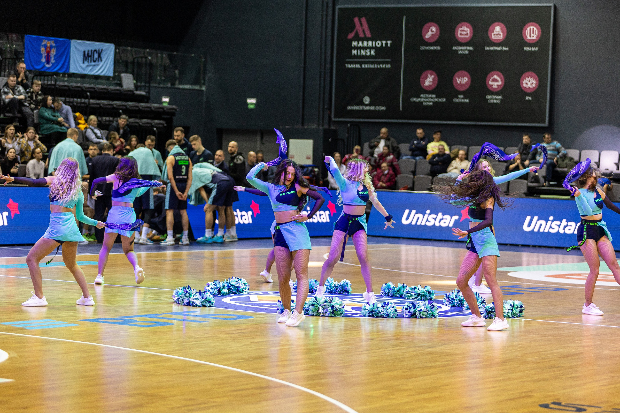 Баскетбол. Лучшие кадры. Минск — Енисей. 11.12.2023. Профессиональный интерьерный и репортажный фотограф Минск и РБ. Максим Орлов