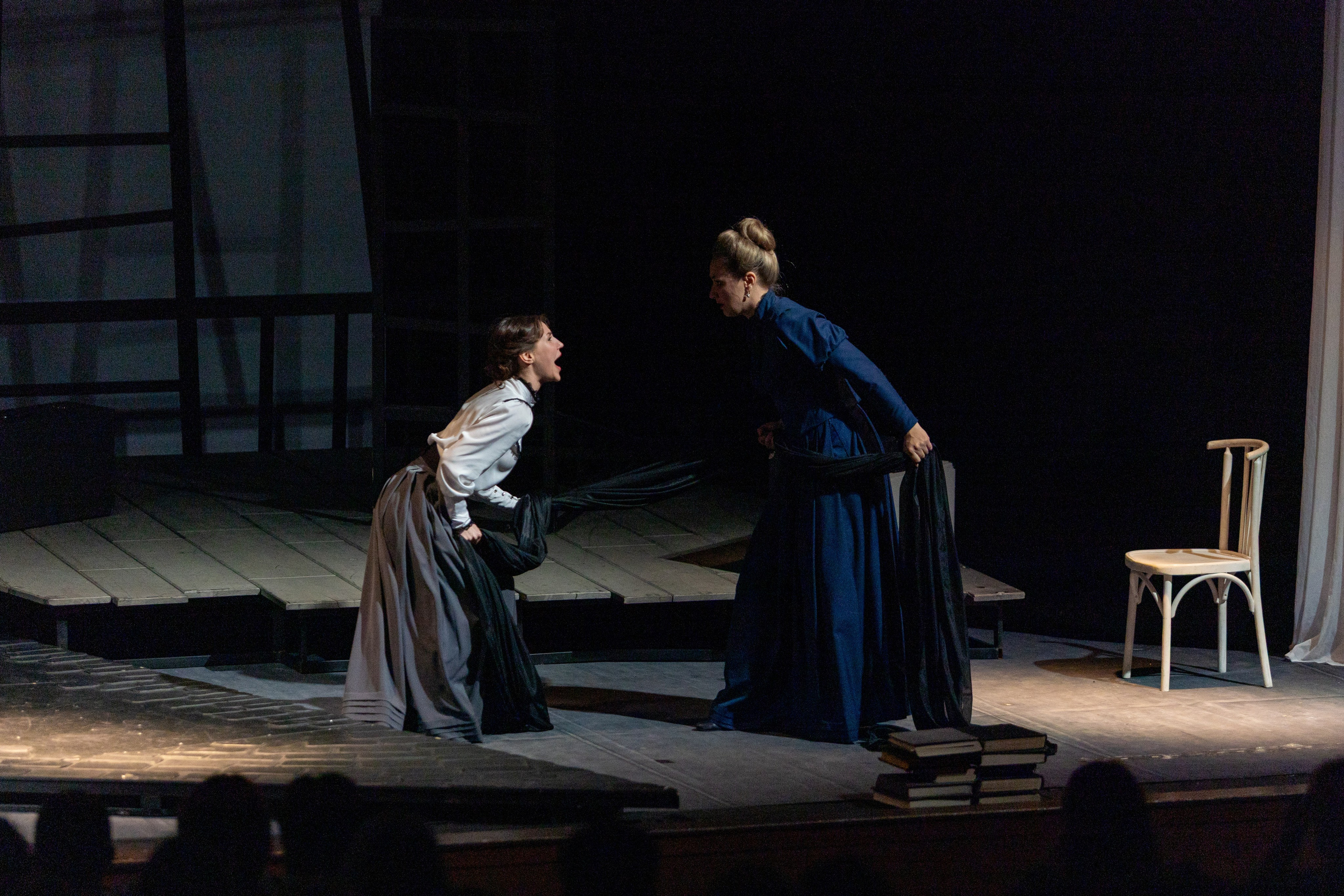 Театр белорусской армии «Три сестры». Профессиональный интерьерный и репортажный фотограф Минск и РБ. Максим Орлов