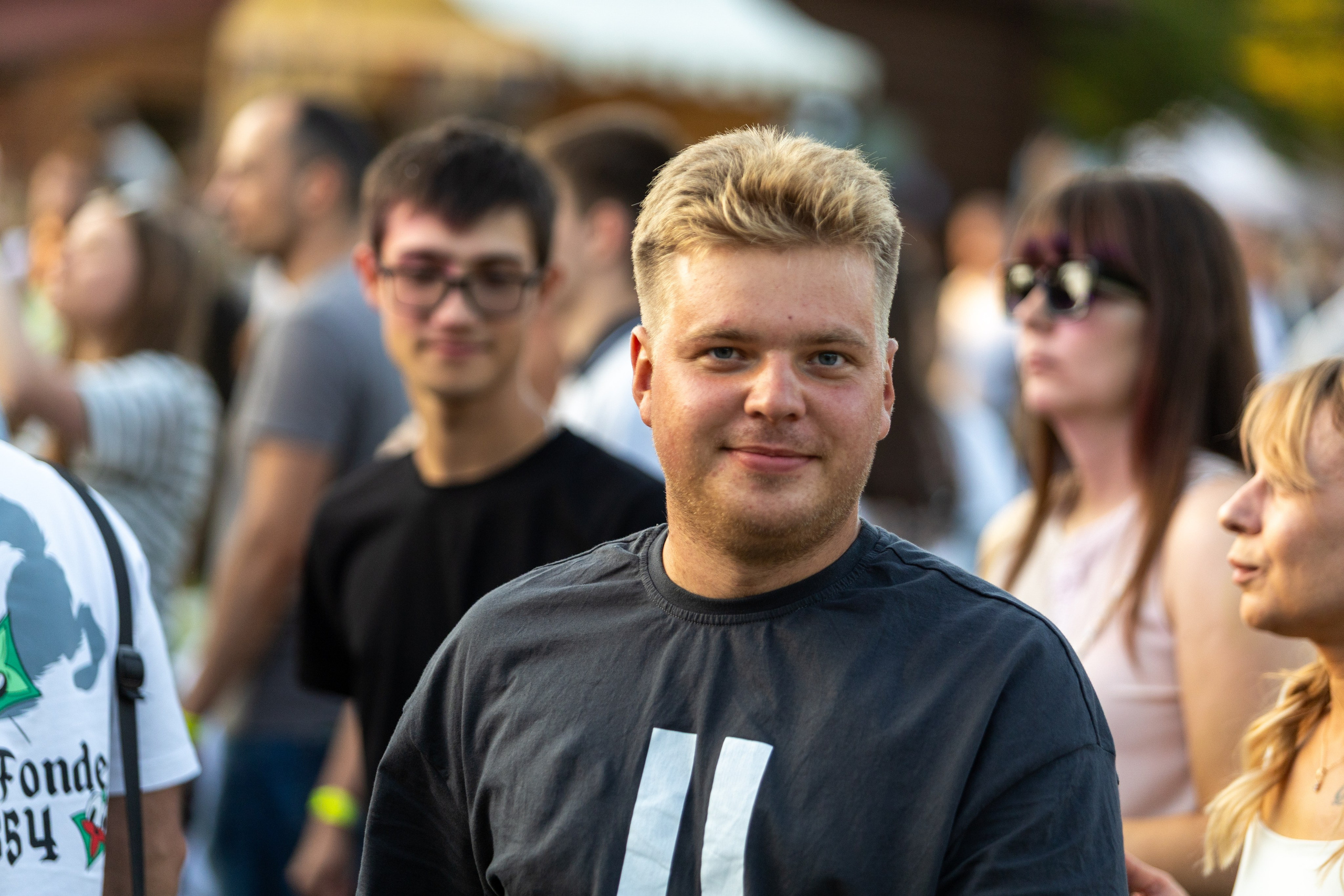 Дискохит. Профессиональный интерьерный и репортажный фотограф Минск и РБ. Максим Орлов