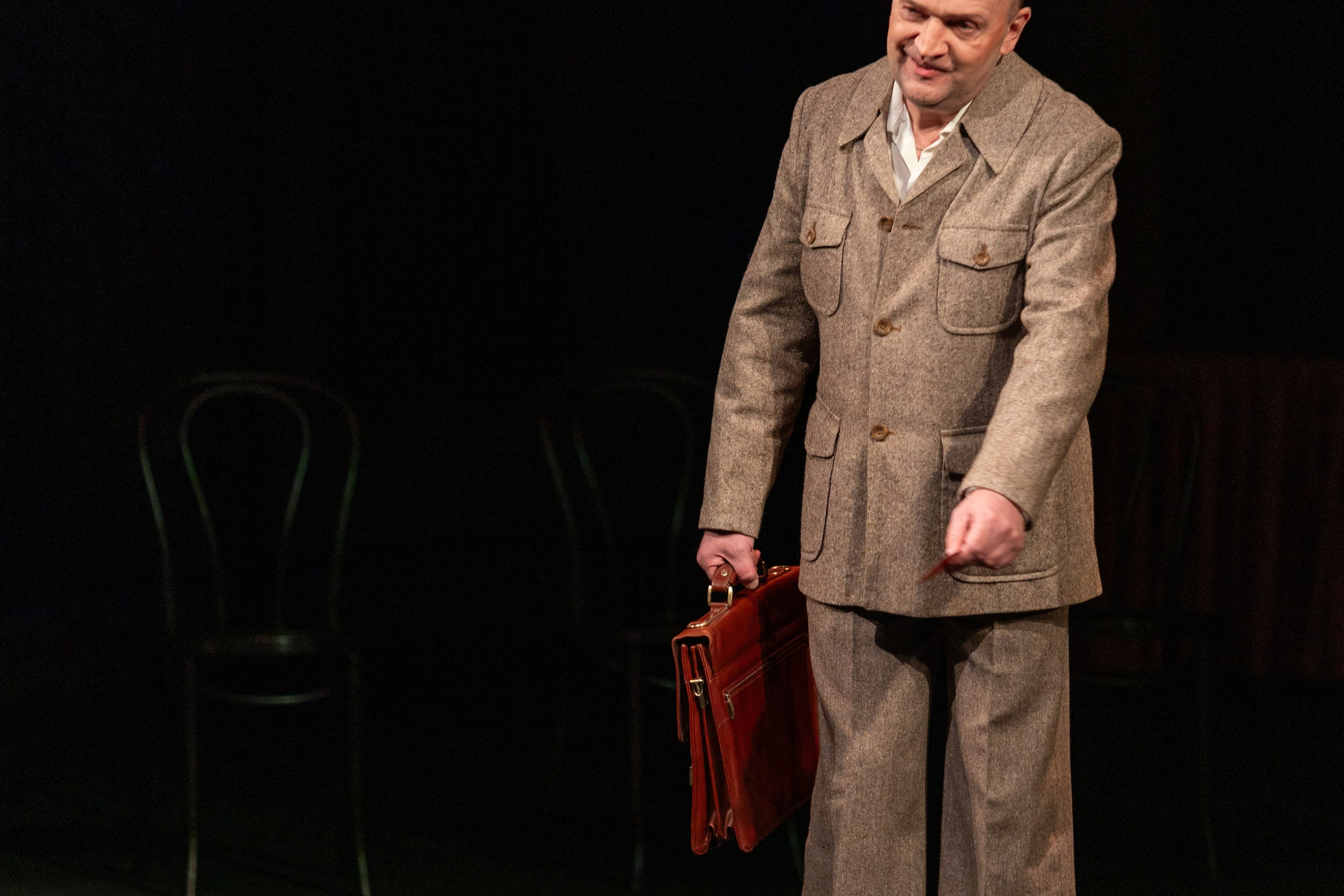 Новый театр «Плачу за любовь». Профессиональный интерьерный и репортажный фотограф Минск и РБ. Максим Орлов