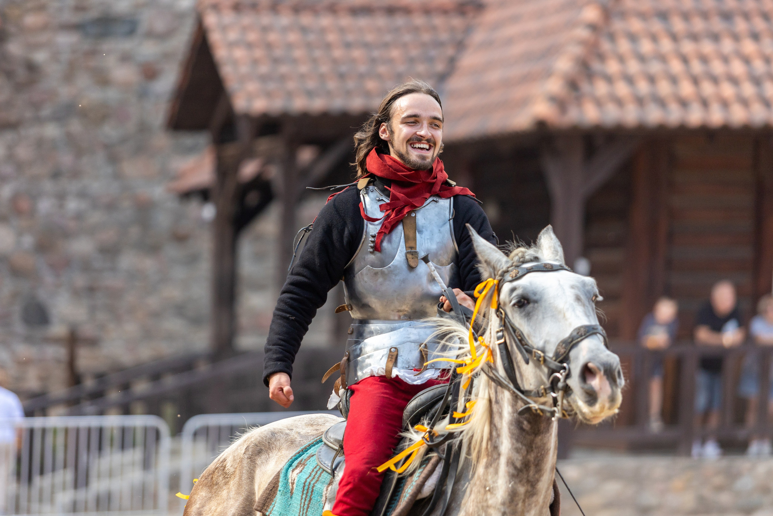 Выступление «Золотой шпоры» на празднике города Лиды. Профессиональный интерьерный и репортажный фотограф Минск и РБ. Максим Орлов