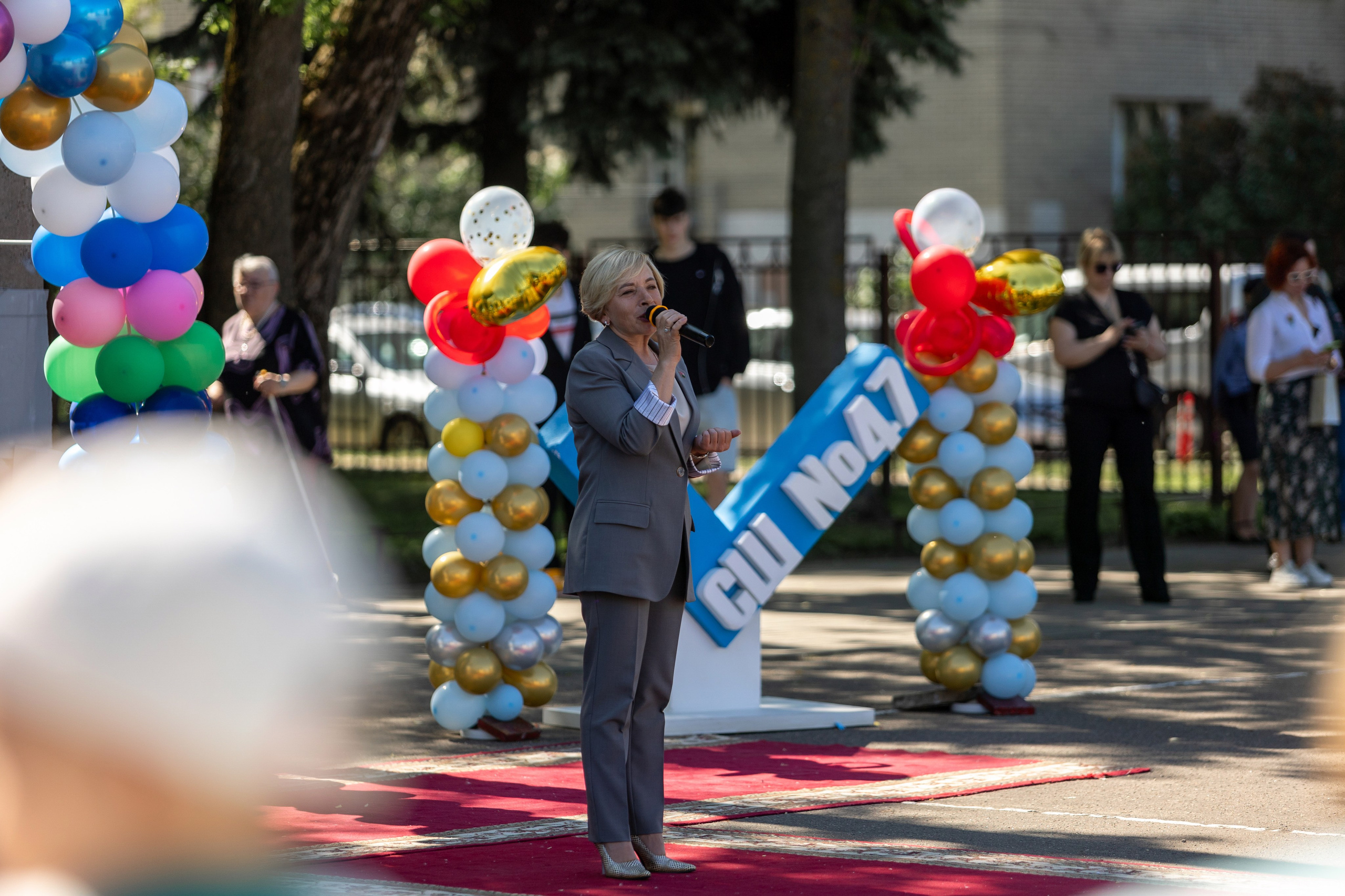 Школа 47. Последний звонок. Профессиональный интерьерный и репортажный фотограф Минск и РБ. Максим Орлов