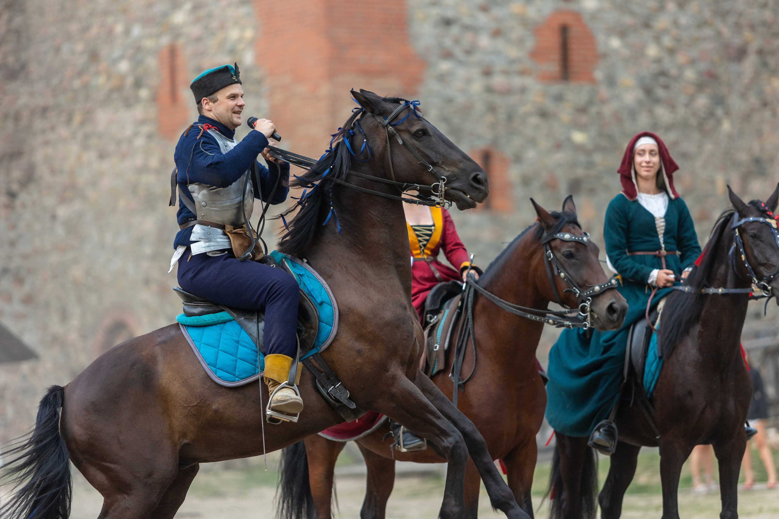Выступление «Золотой шпоры» на празднике города Лиды. Профессиональный интерьерный и репортажный фотограф Минск и РБ. Максим Орлов
