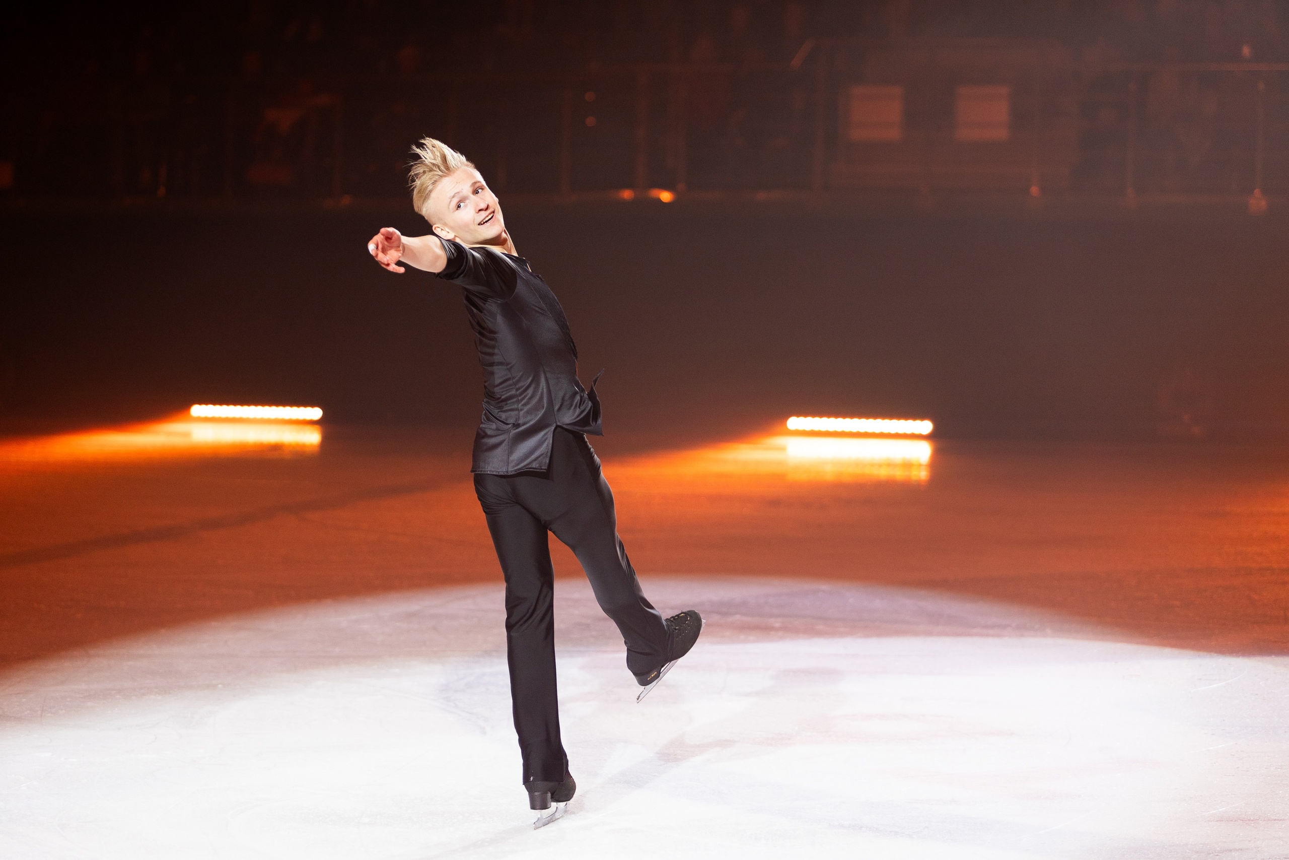 Ледовое шоу Ильи Авербуха 30.03.2024. Профессиональный интерьерный и репортажный фотограф Минск и РБ. Максим Орлов