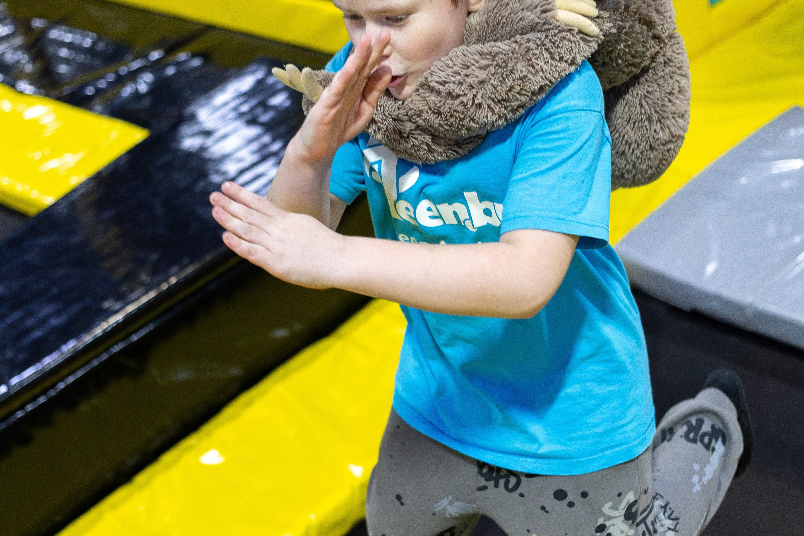 ДР Влада (батутная арена). Профессиональный интерьерный и репортажный фотограф Минск и РБ. Максим Орлов