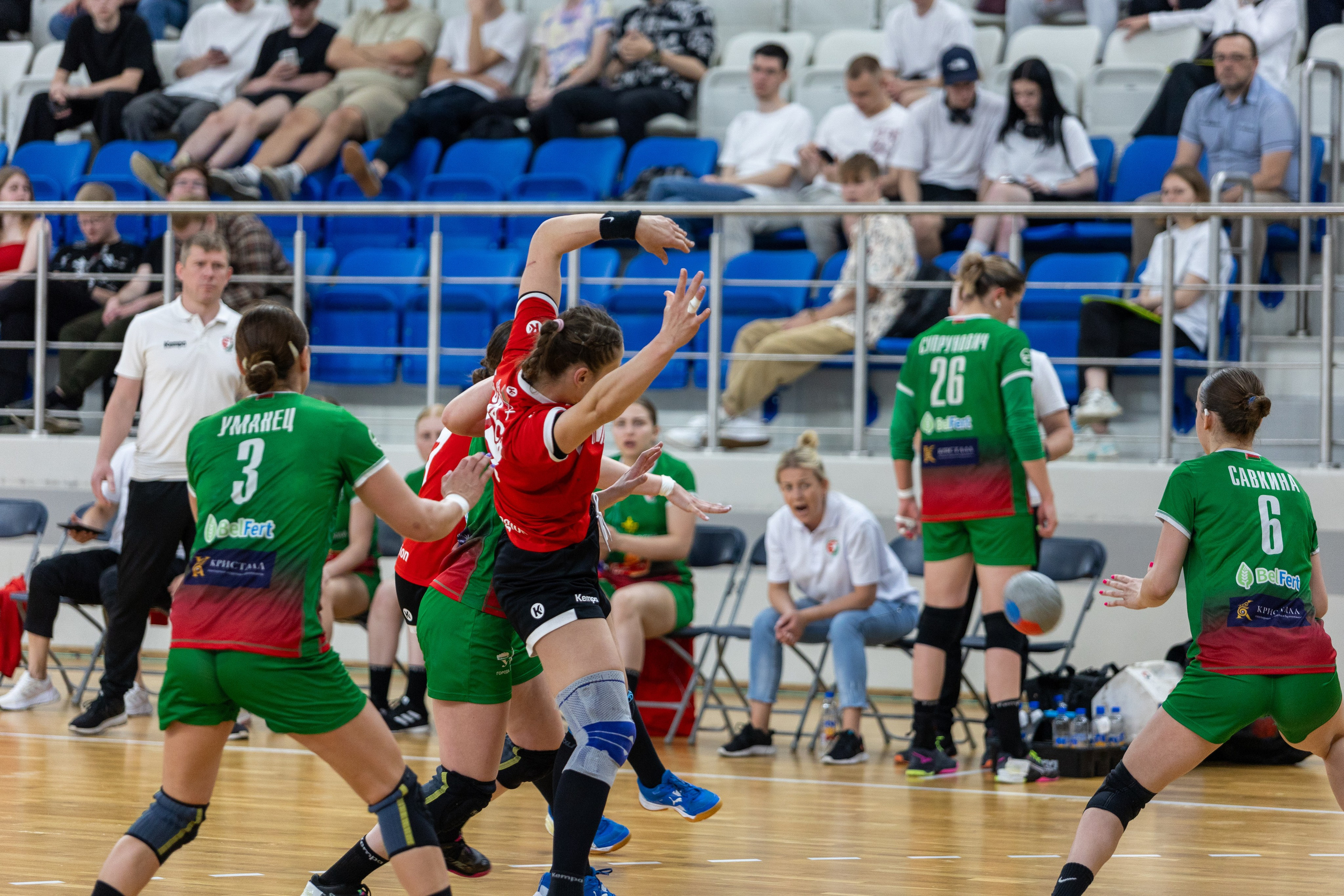 Гандбол. Финал. БНТУ — Гомель. 25.05.2024. Профессиональный интерьерный и репортажный фотограф Минск и РБ. Максим Орлов