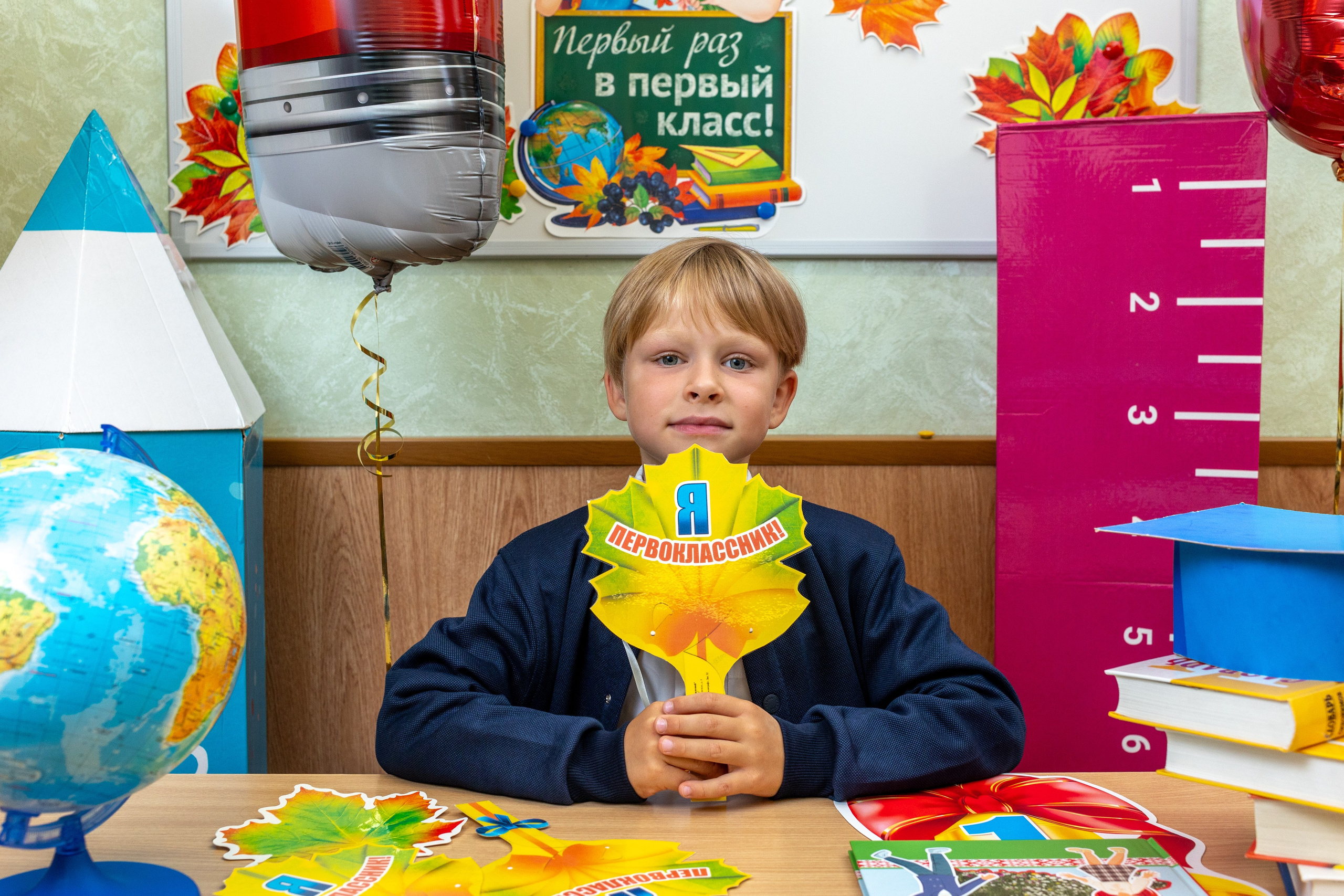 Линейка 1 сентября 2023 г. Профессиональный интерьерный и репортажный фотограф Минск и РБ. Максим Орлов