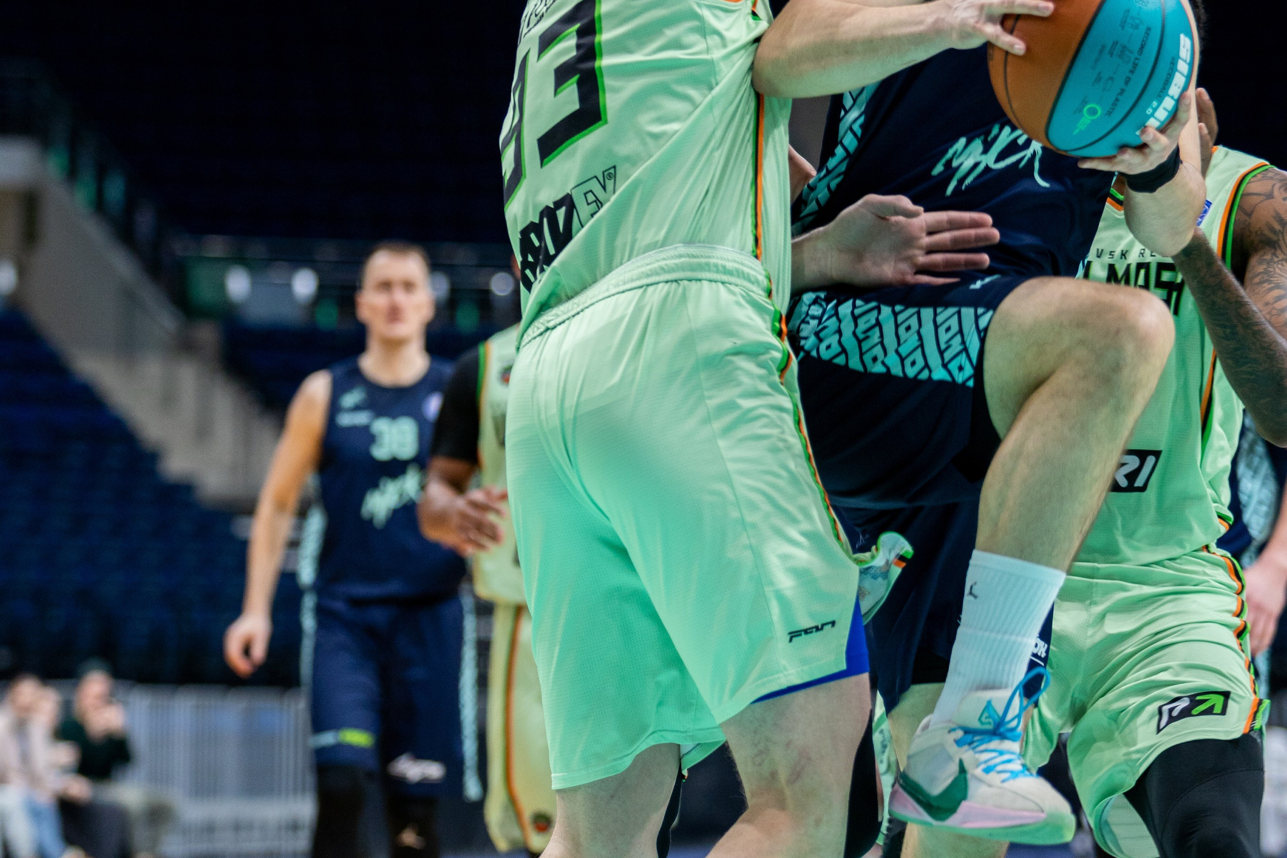 Баскетбол. Лучшие кадры. Минск — Уралмаш 13.02.2024. Профессиональный интерьерный и репортажный фотограф Минск и РБ. Максим Орлов