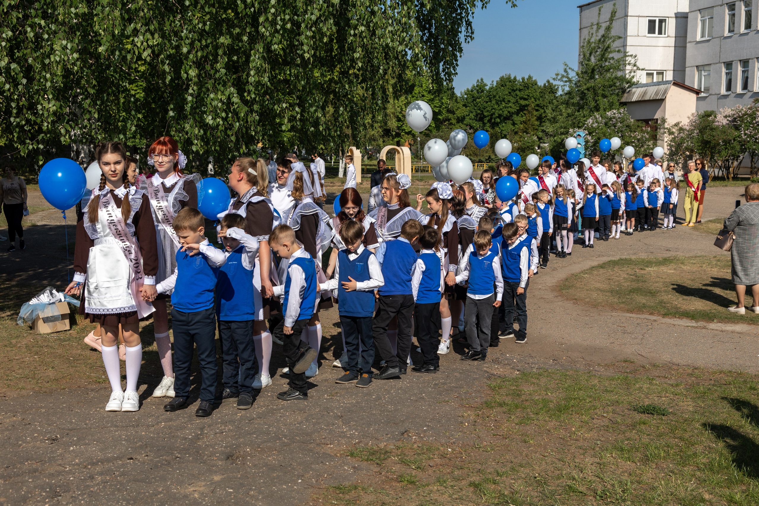 Выпускной в Жодино 2023. Профессиональный интерьерный и репортажный фотограф Минск и РБ. Максим Орлов