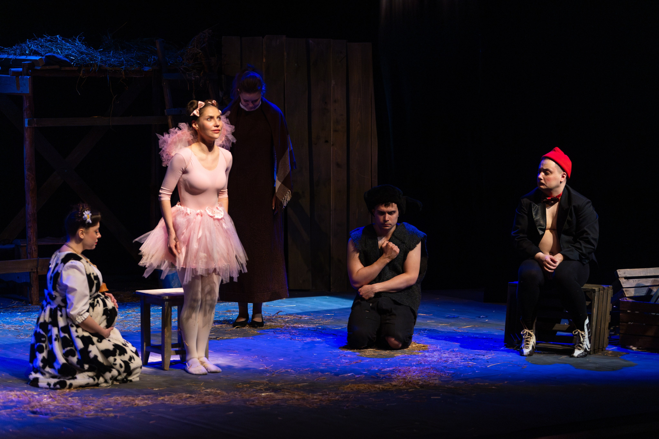 Театр белорусской армии «Очень простая история». Профессиональный интерьерный и репортажный фотограф Минск и РБ. Максим Орлов