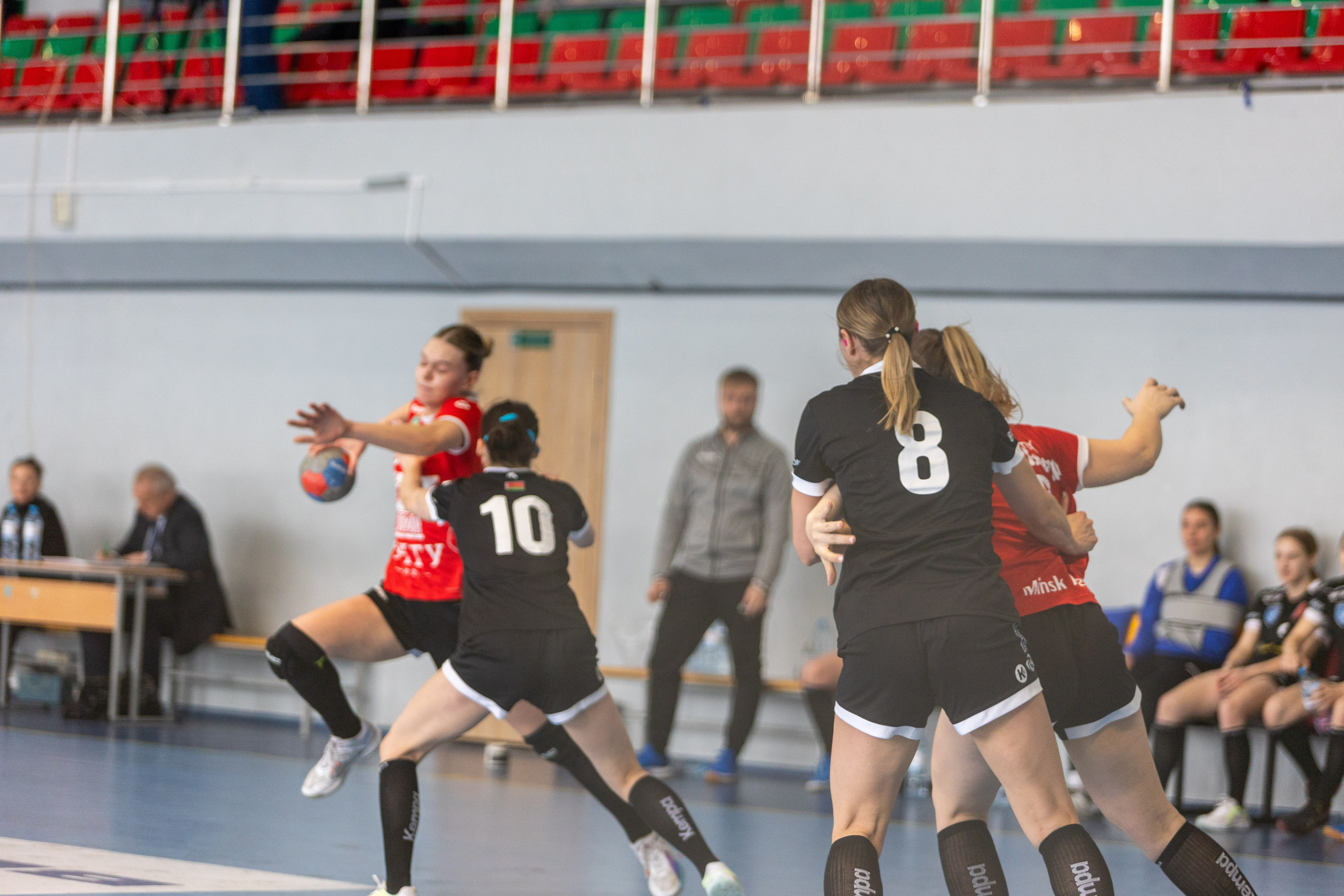 Гандбол. БНТУ — Березина. Профессиональный интерьерный и репортажный фотограф Минск и РБ. Максим Орлов