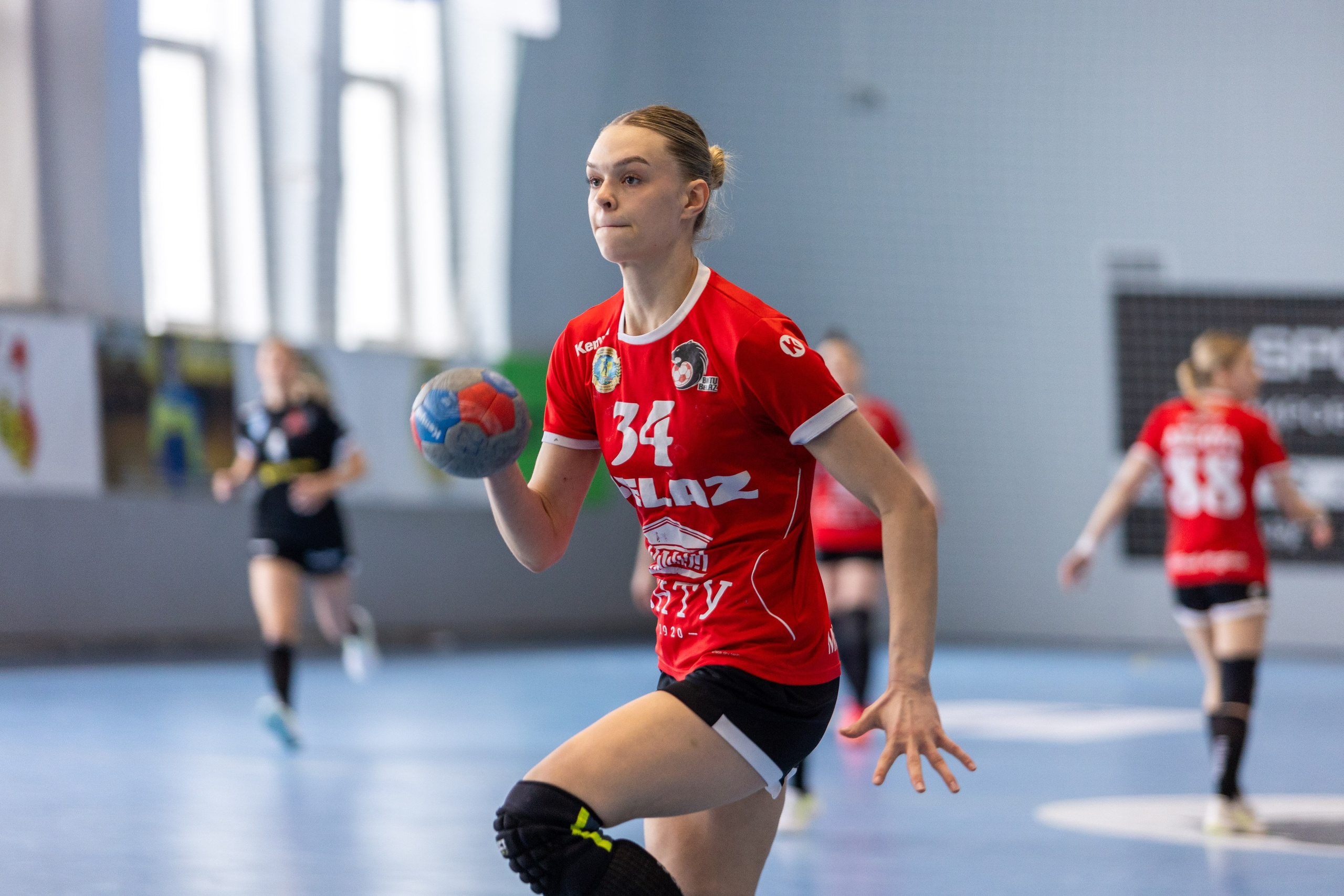 Гандбол. БНТУ — Березина. Профессиональный интерьерный и репортажный фотограф Минск и РБ. Максим Орлов