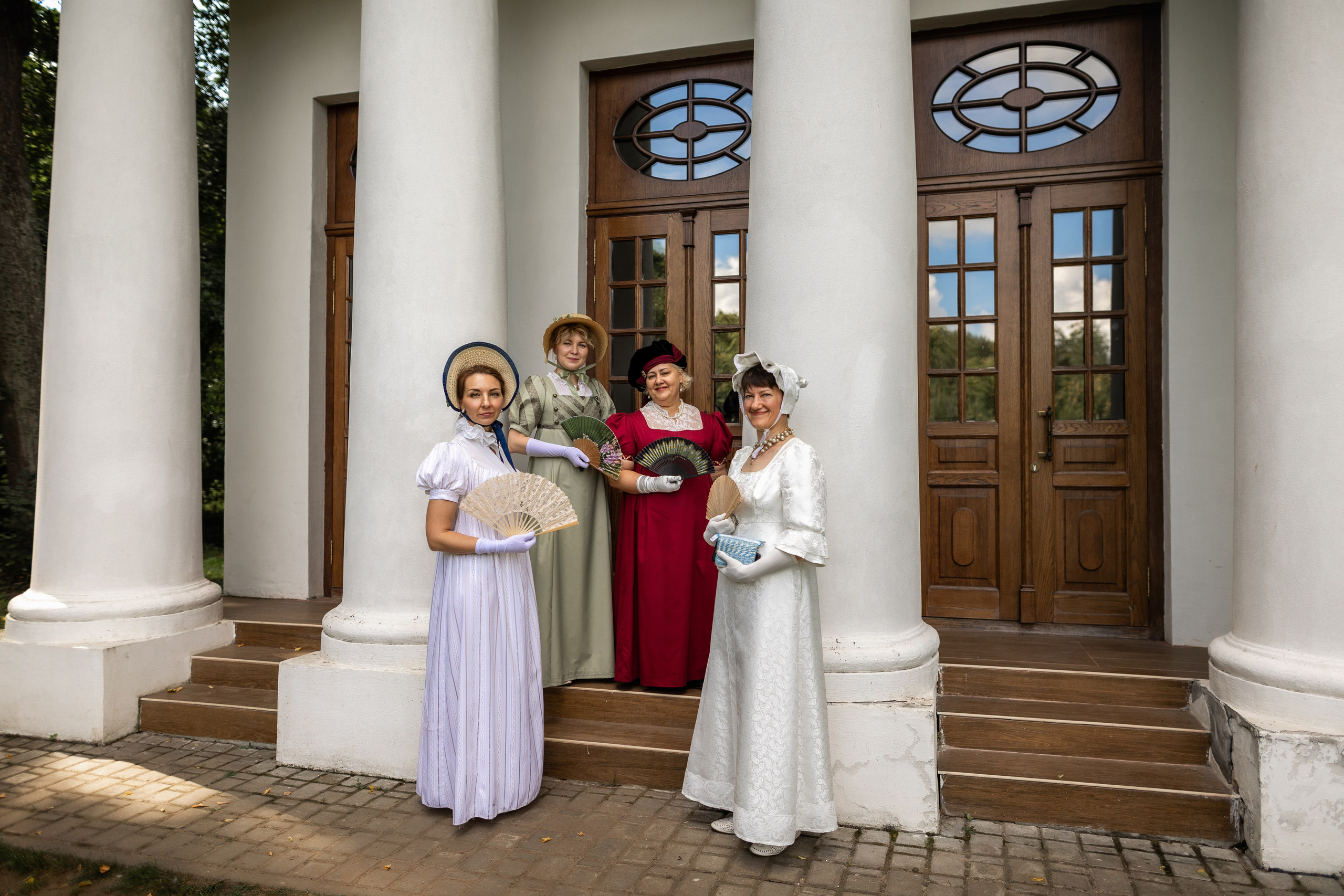 Пикник начала 19 века. Профессиональный интерьерный и репортажный фотограф Минск и РБ. Максим Орлов