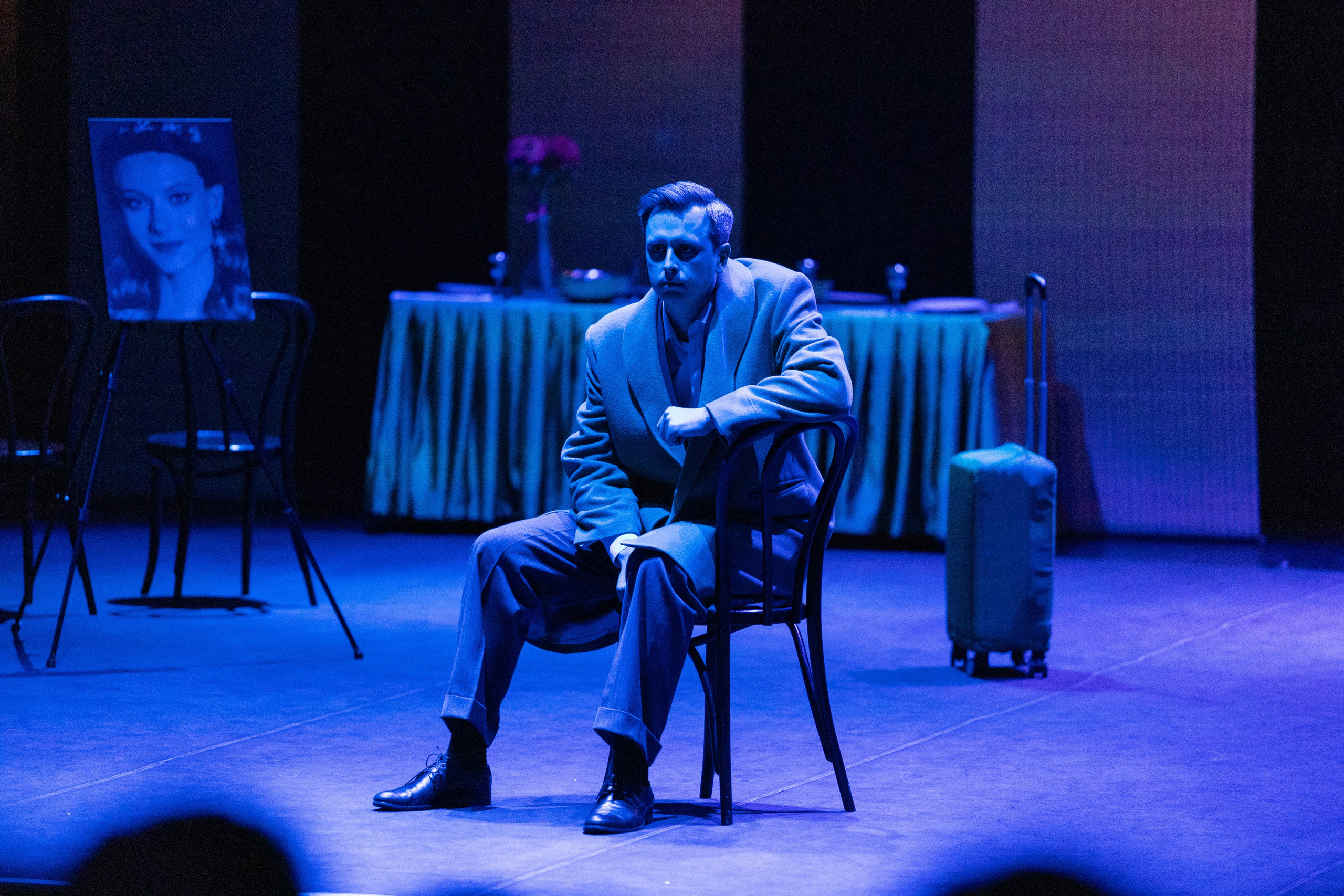 Новый театр «Плачу за любовь». Профессиональный интерьерный и репортажный фотограф Минск и РБ. Максим Орлов