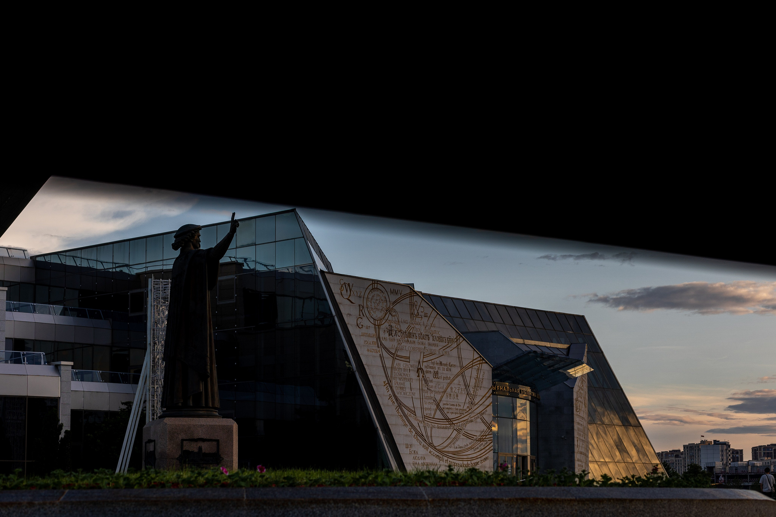 Фотосъемка на улицах. Профессиональный интерьерный и репортажный фотограф Минск и РБ. Максим Орлов