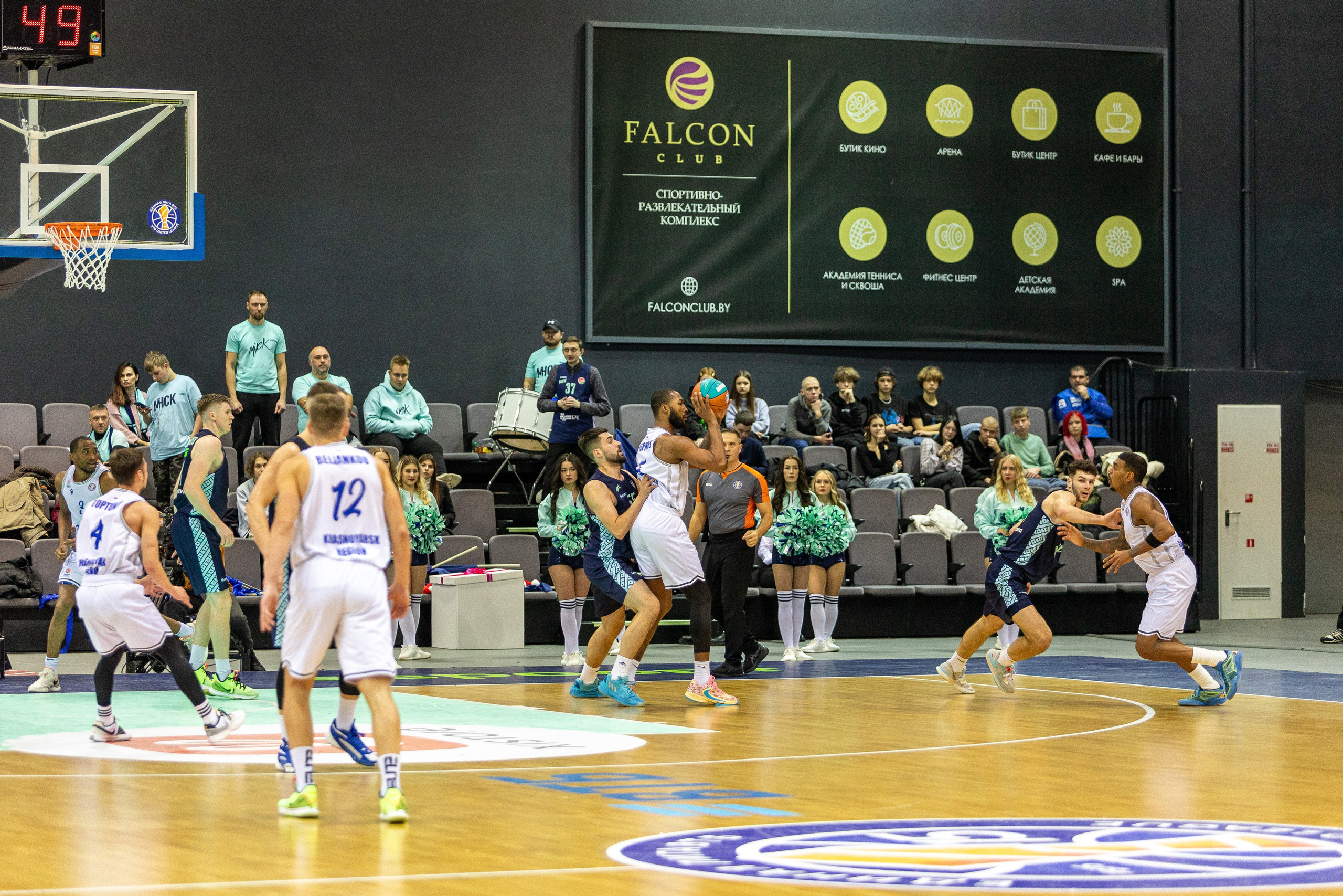 Баскетбол. Лучшие кадры. Минск — Енисей. 11.12.2023. Профессиональный интерьерный и репортажный фотограф Минск и РБ. Максим Орлов