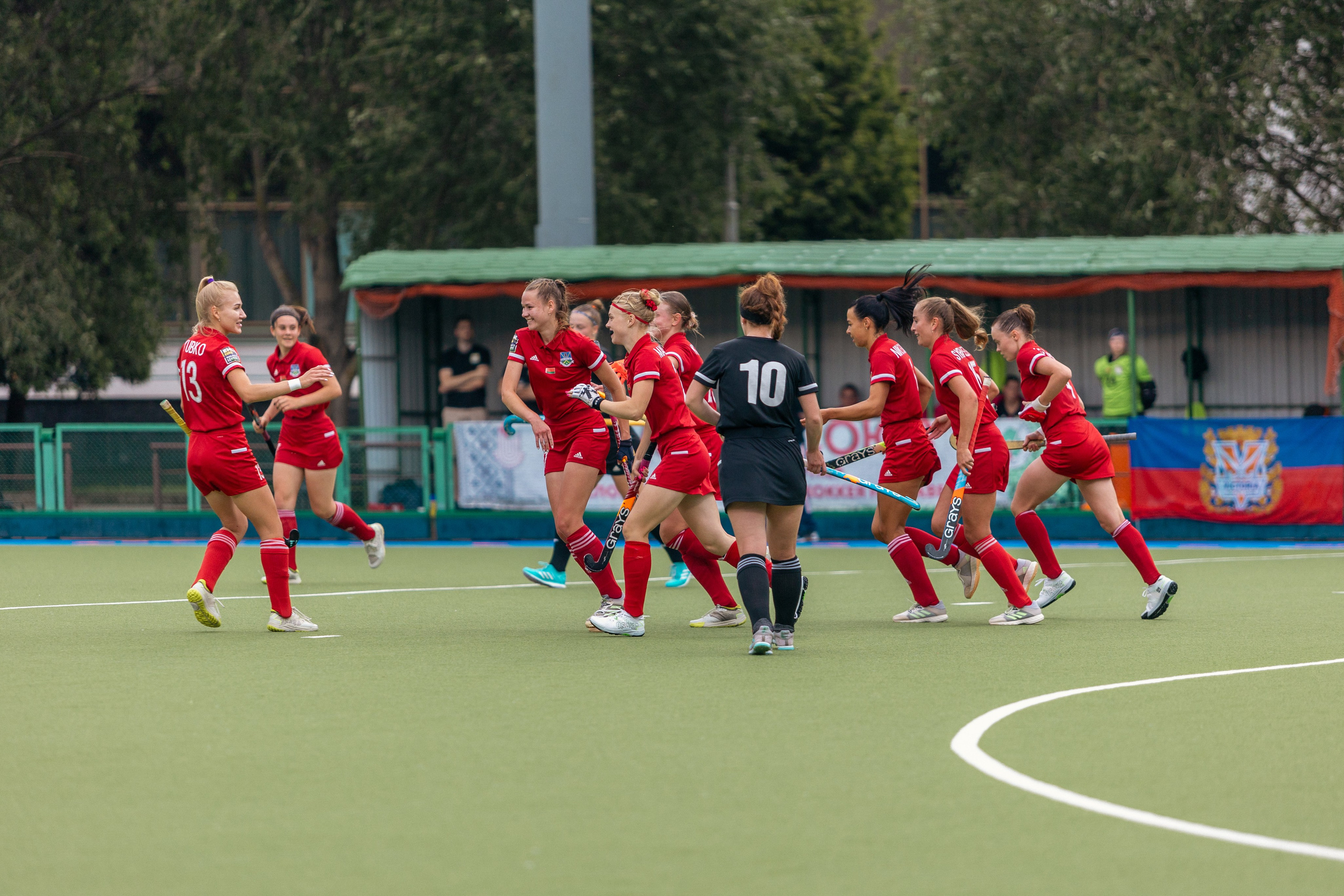 Хоккей на траве. Девушки. ХК Минск — ХК Виктория (Смолевичи) 10.06.2024. Профессиональный интерьерный и репортажный фотограф Минск и РБ. Максим Орлов