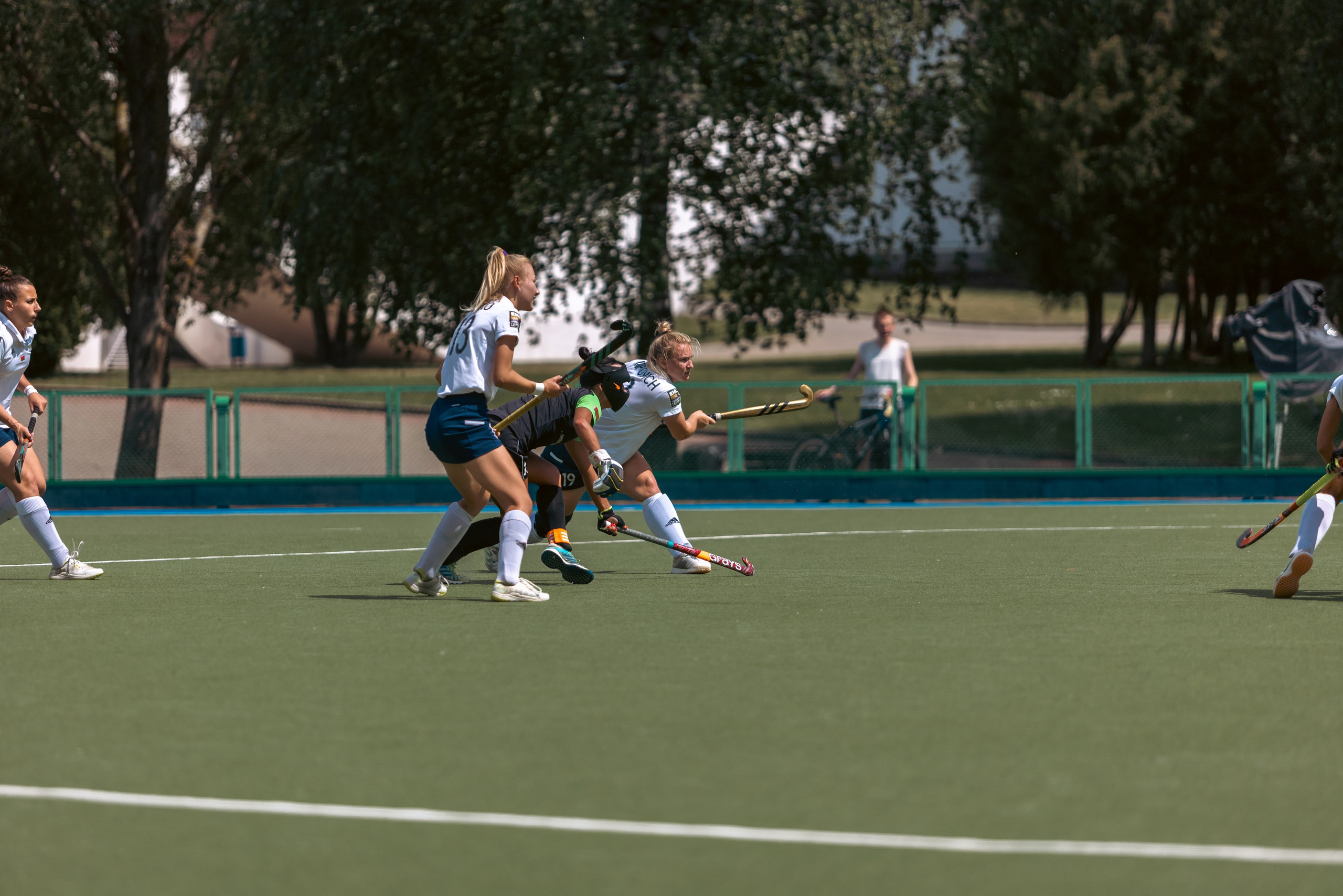 Хоккей на траве. Девушки. Минск — Текстильщик 29.052024. Профессиональный интерьерный и репортажный фотограф Минск и РБ. Максим Орлов