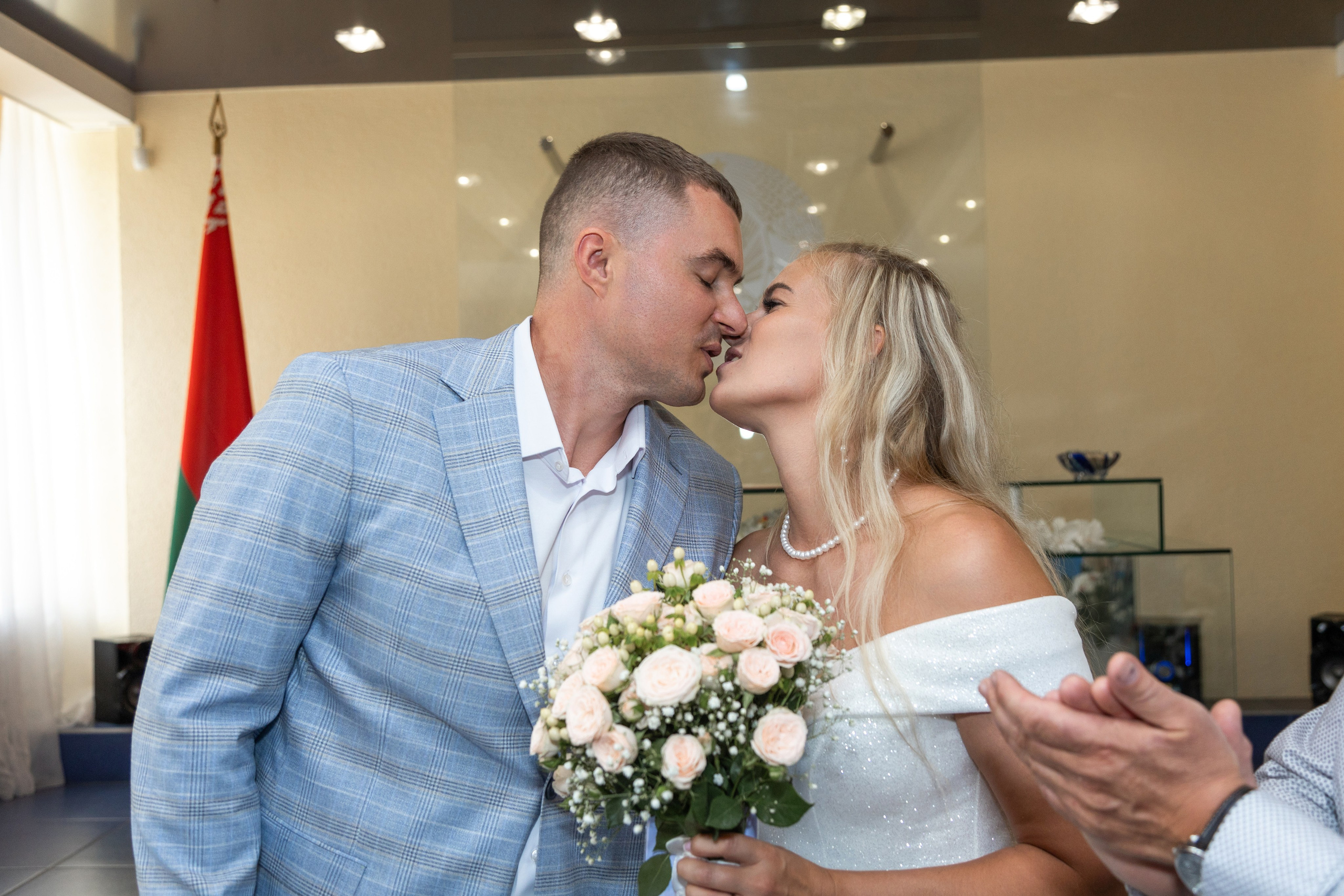 Свадебная фотосессия Дениса и Юли. Профессиональный интерьерный и репортажный фотограф Минск и РБ. Максим Орлов