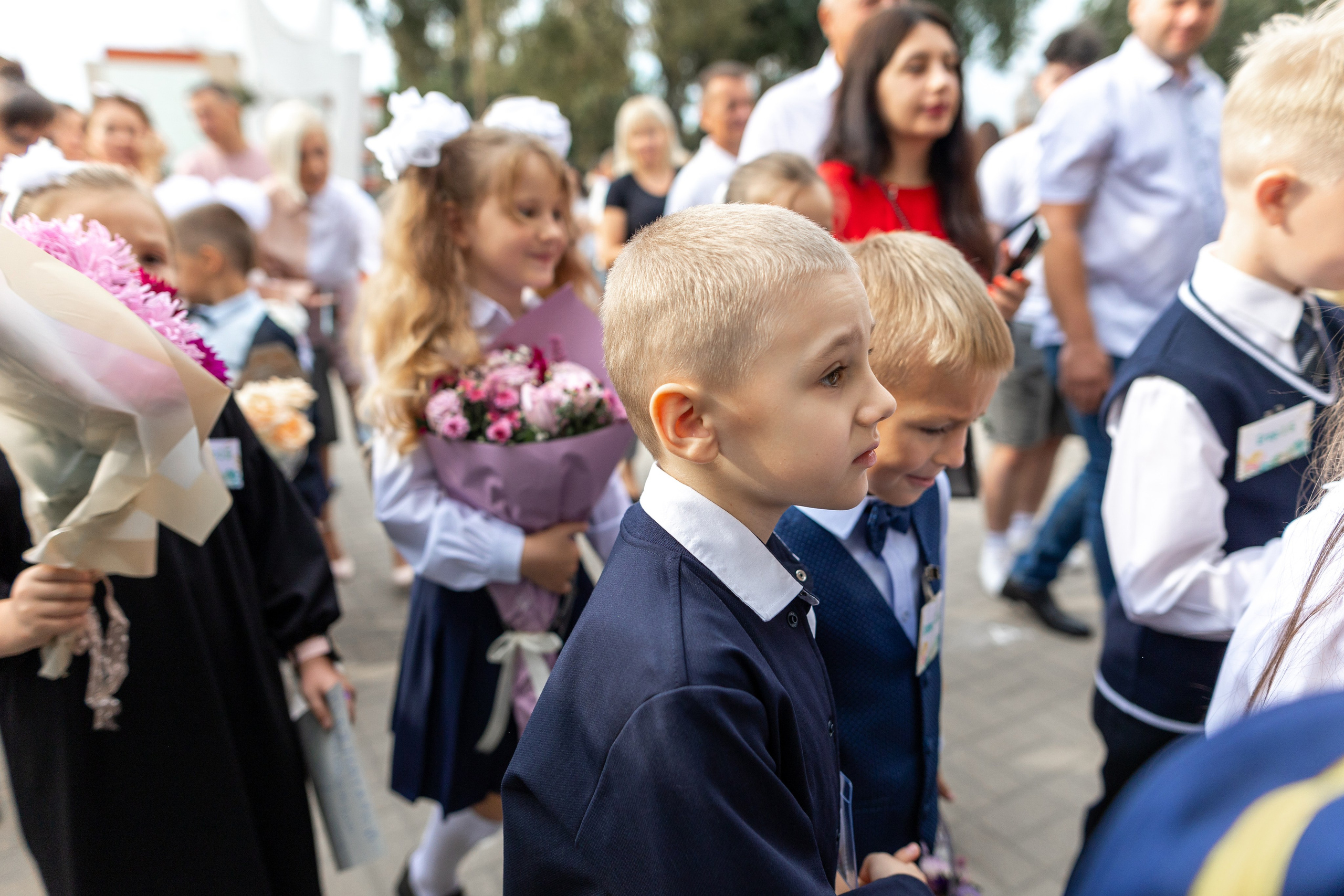 Линейка 1-го сентября. Профессиональный интерьерный и репортажный фотограф Минск и РБ. Максим Орлов