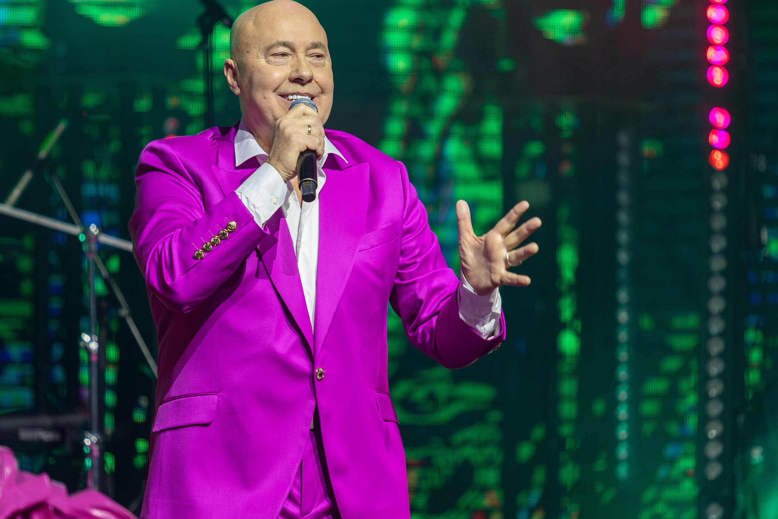 Концерт Насти Кравченко. Профессиональный интерьерный и репортажный фотограф Минск и РБ. Максим Орлов