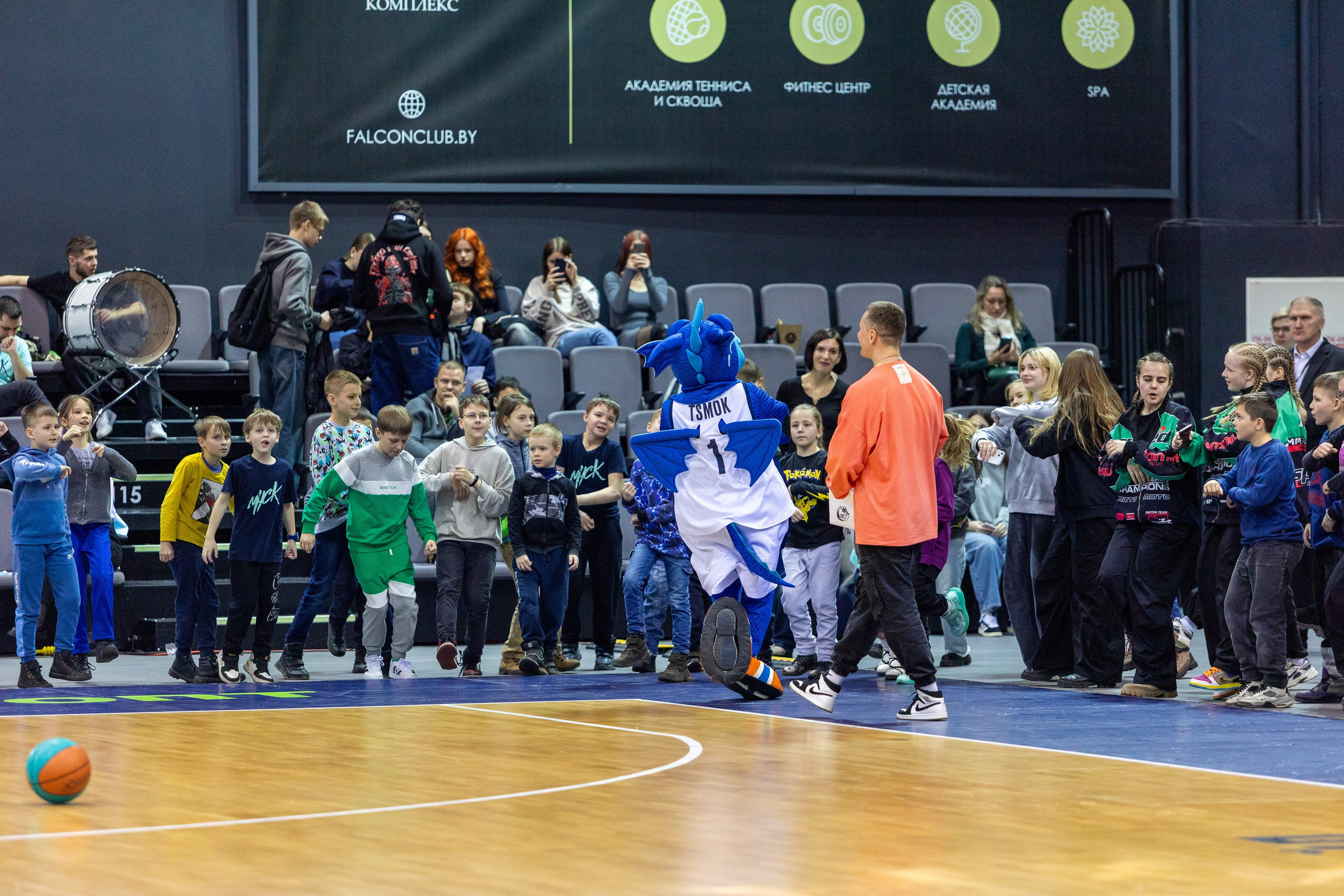 Баскетбол. Минск — MBA. 09.03.2024. Профессиональный интерьерный и репортажный фотограф Минск и РБ. Максим Орлов