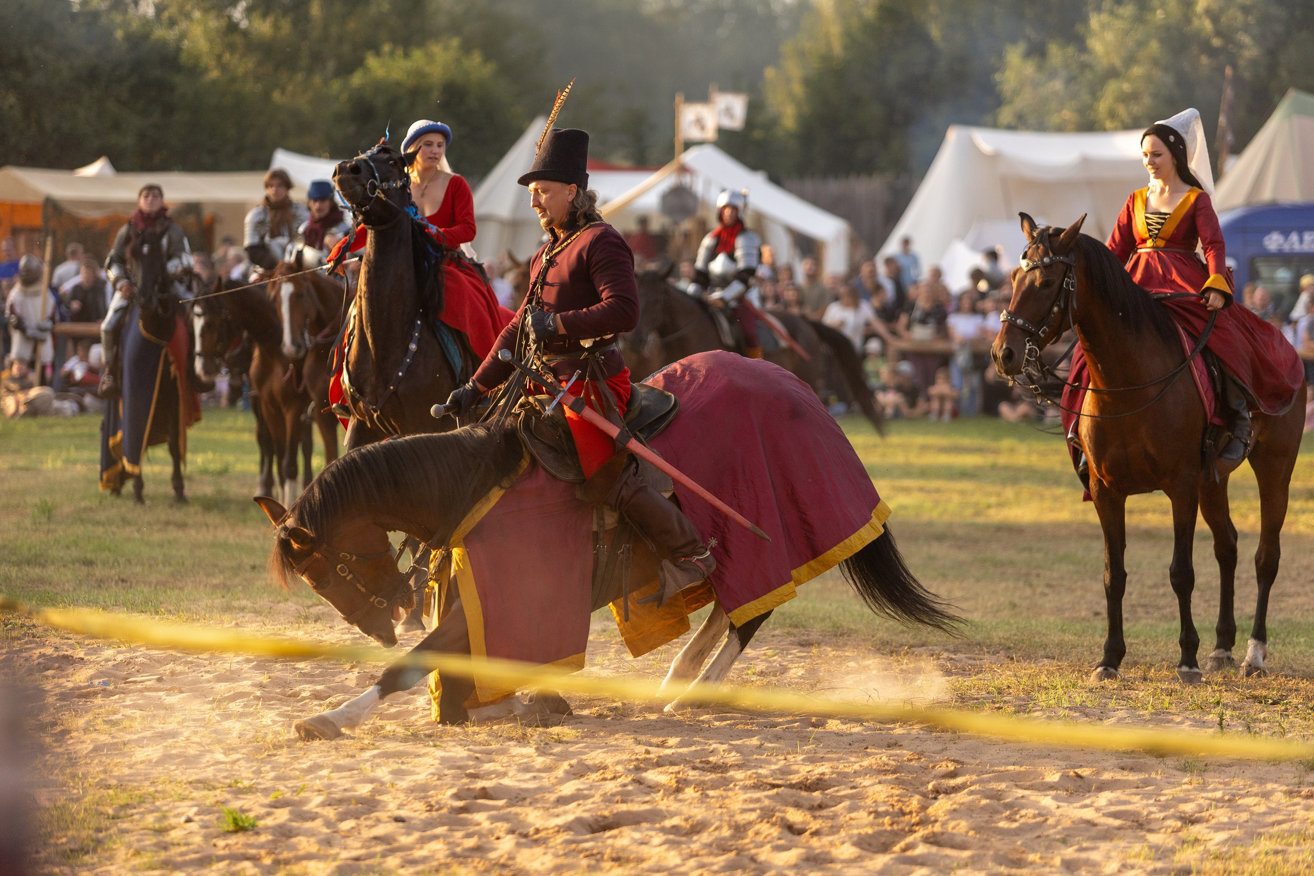Рыцарский фест. Мстиславль. Профессиональный интерьерный и репортажный фотограф Минск и РБ. Максим Орлов
