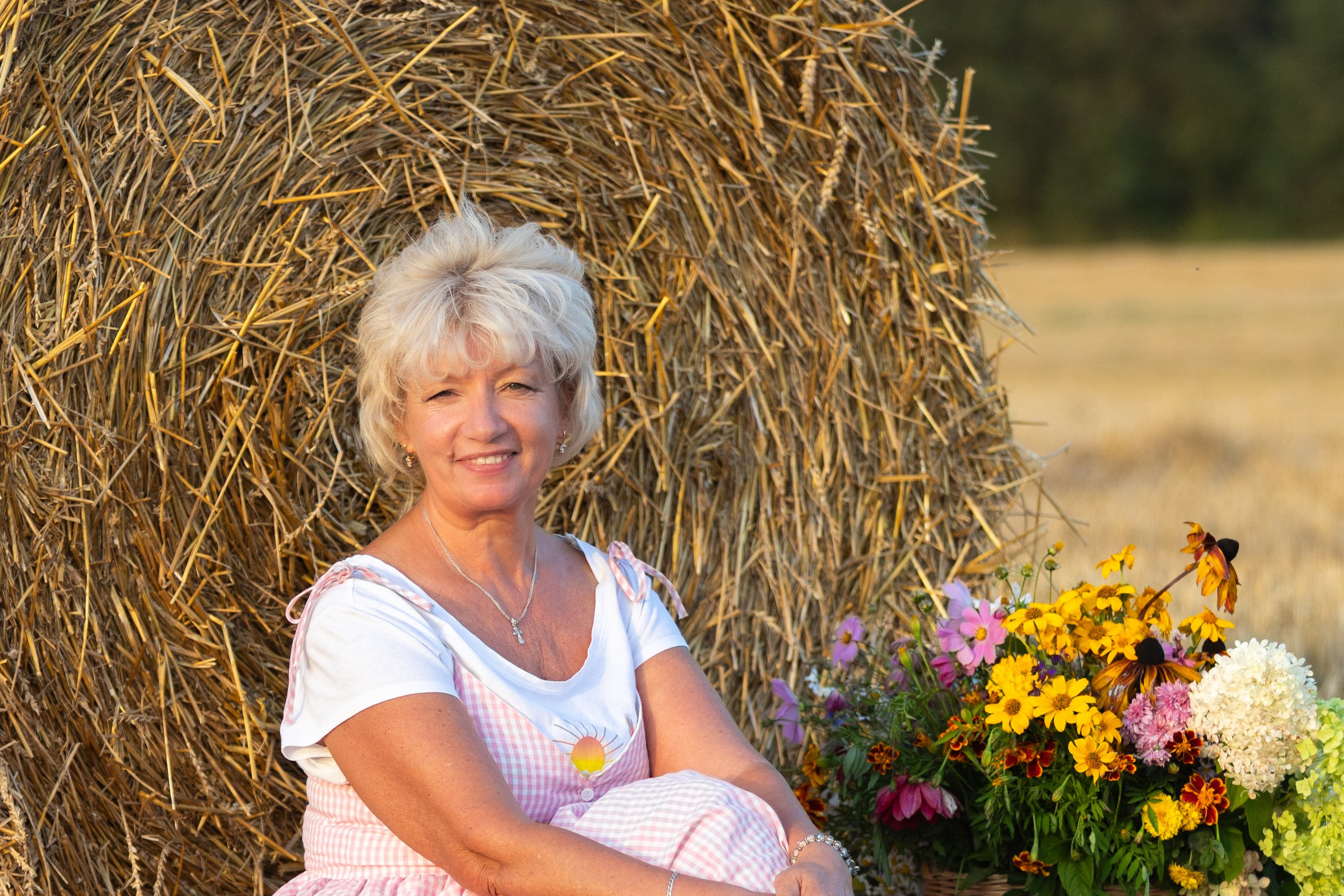 Фотосъемка в поле с Анной Николаевной. Профессиональный интерьерный и репортажный фотограф Минск и РБ. Максим Орлов